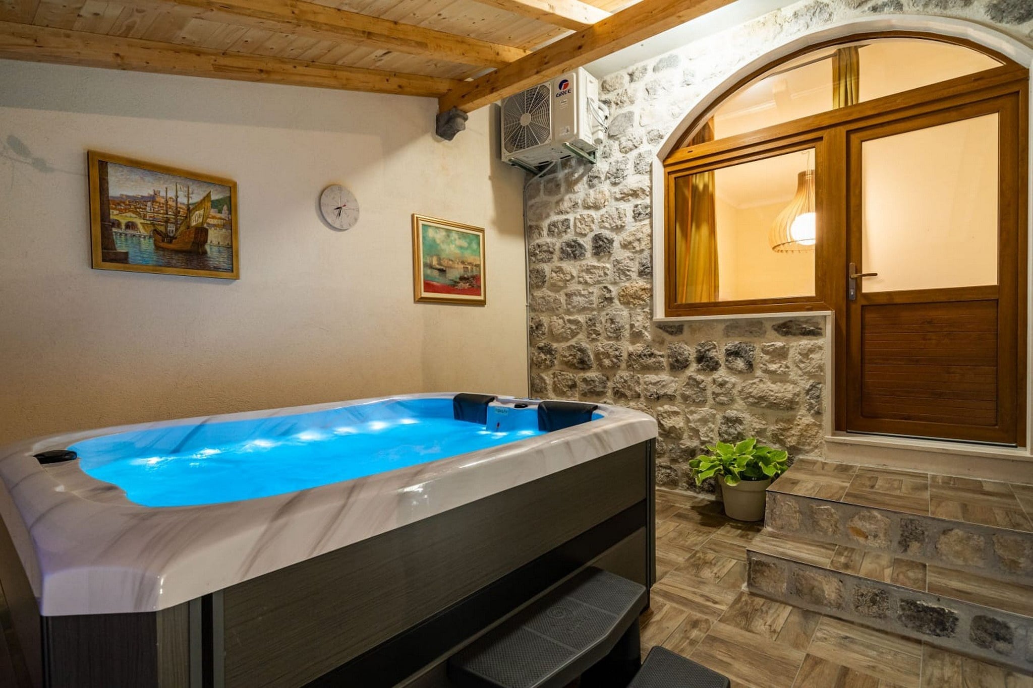 Apartment Fortuno - One Bedroom Apartment with Terrace and Sea View-Spa
