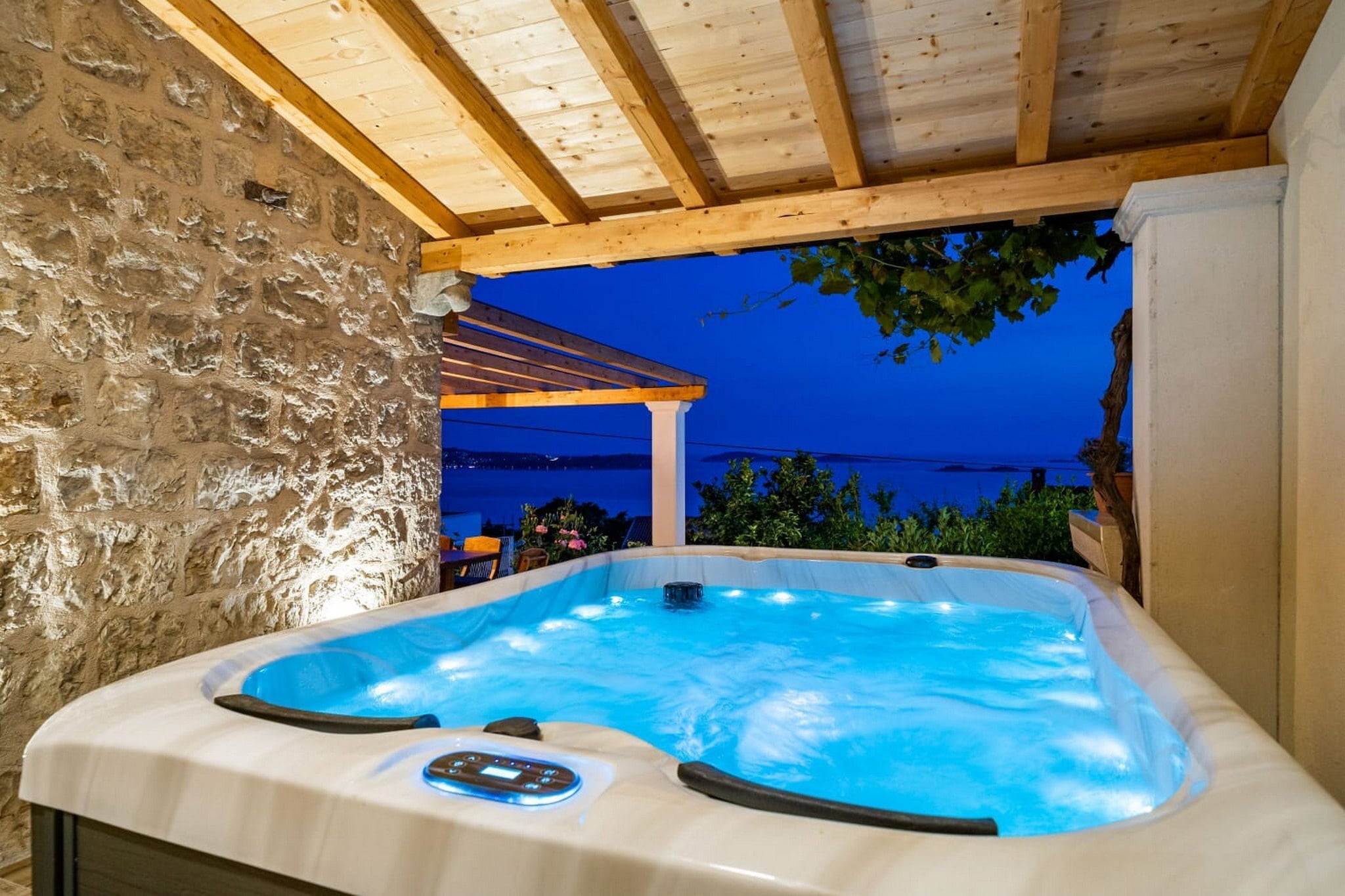 Apartment Fortuno - One Bedroom Apartment with Terrace and Sea View-Spa