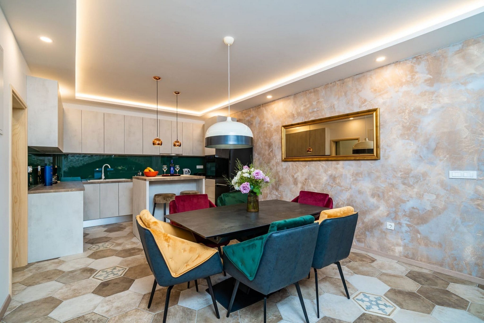 Apartment Fortuno - One Bedroom Apartment with Terrace and Sea View-Eetkamer