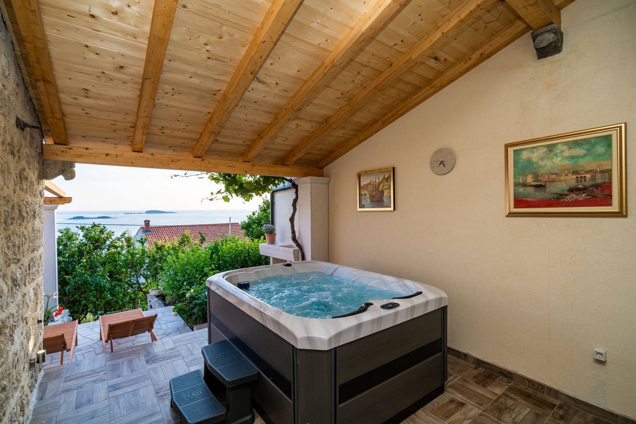 Apartment Fortuno - One Bedroom Apartment with Terrace and Sea View-Spa