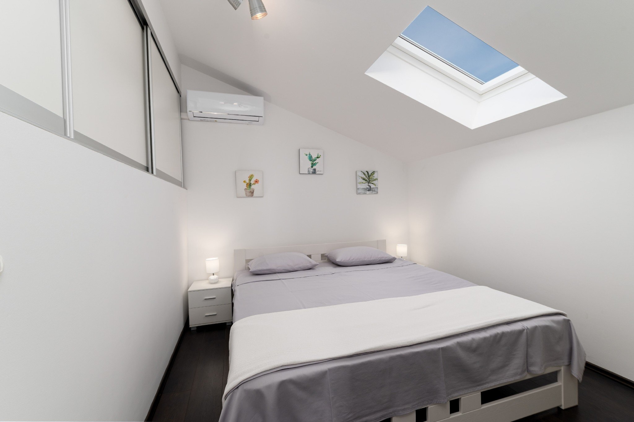 Holiday Home Lea - Three Bedroom Holiday Home with Terrace and Sea View-Bedroom