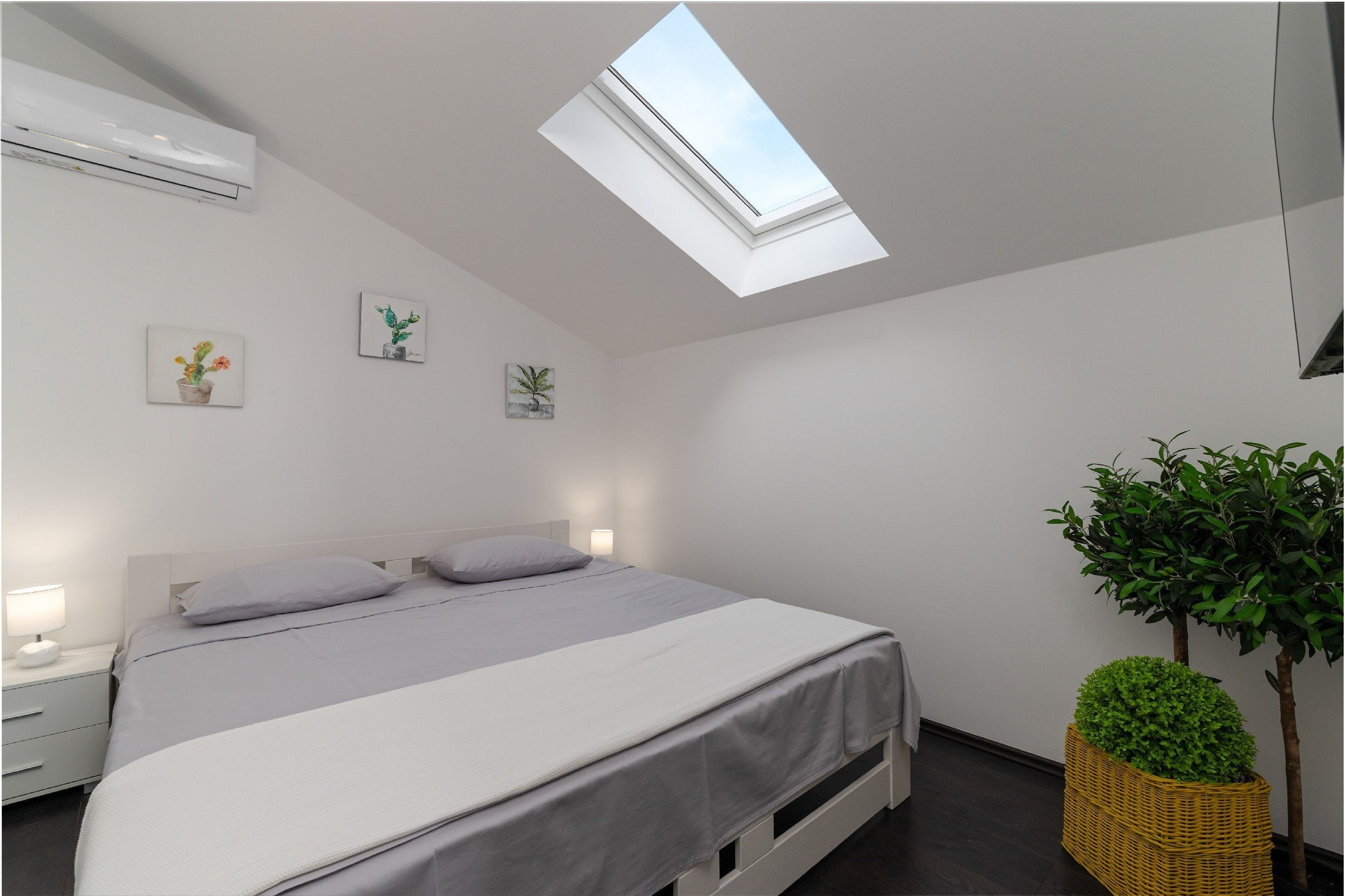 Holiday Home Lea - Three Bedroom Holiday Home with Terrace and Sea View-Bedroom