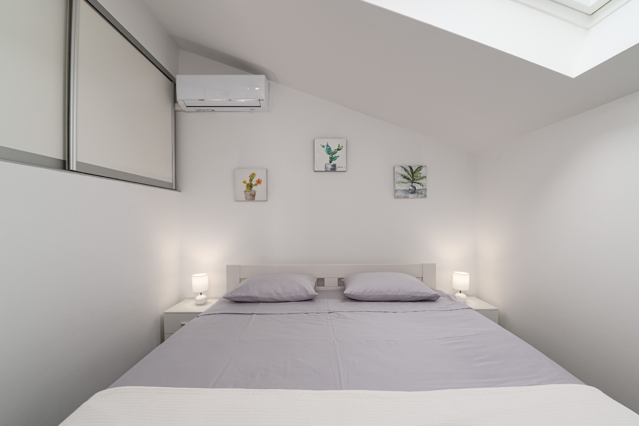 Holiday Home Lea - Three Bedroom Holiday Home with Terrace and Sea View-Bedroom