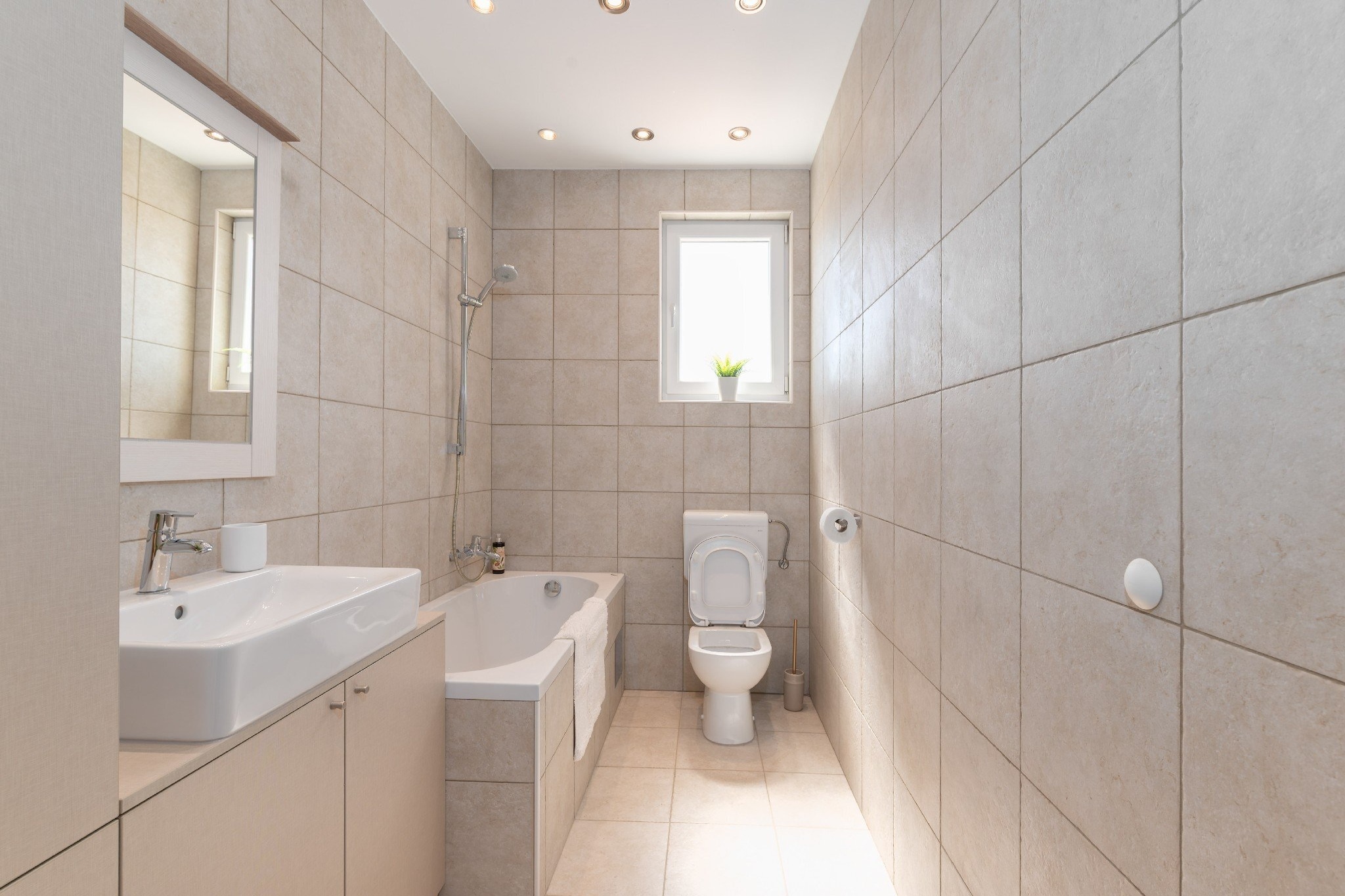 Holiday Home Lea - Three Bedroom Holiday Home with Terrace and Sea View-Bathroom