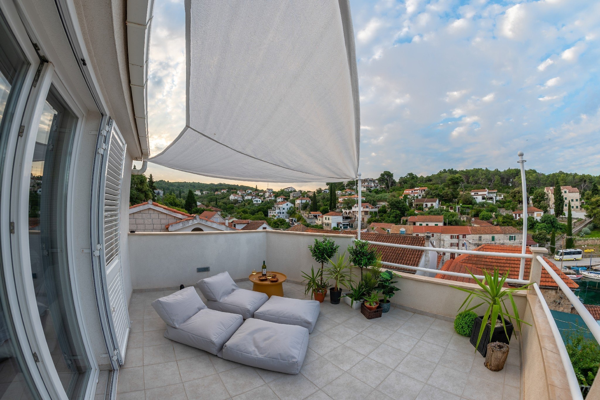 Holiday Home Lea - Three Bedroom Holiday Home with Terrace and Sea View-Terrace