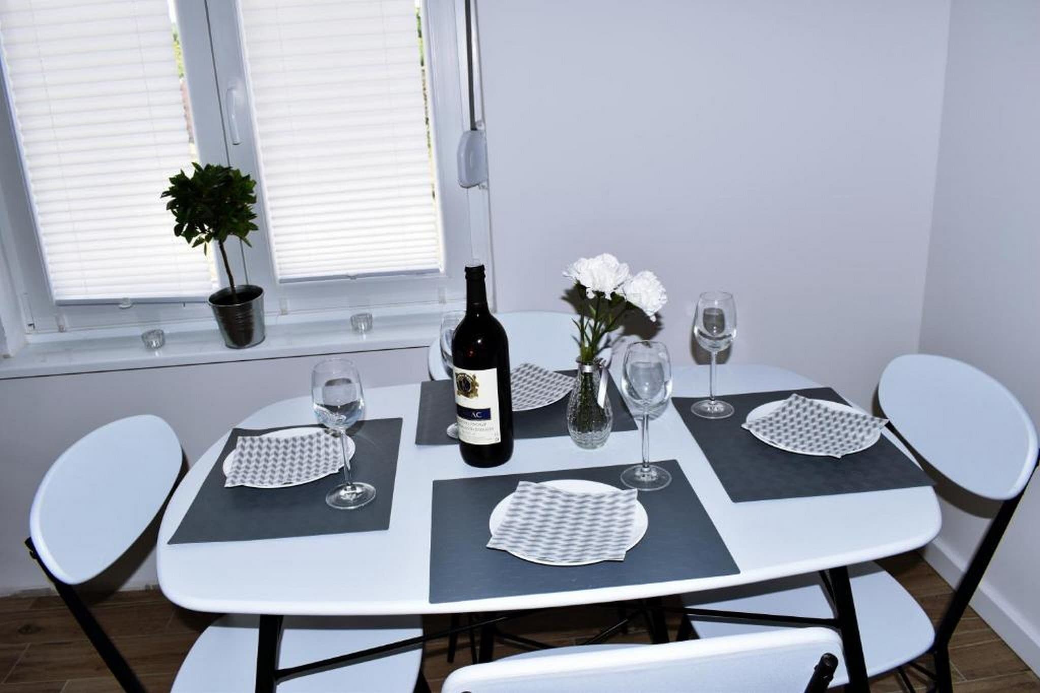 Ferienhaus Villa Stella - Three bedroom Villa with Swimming pool-Dining room