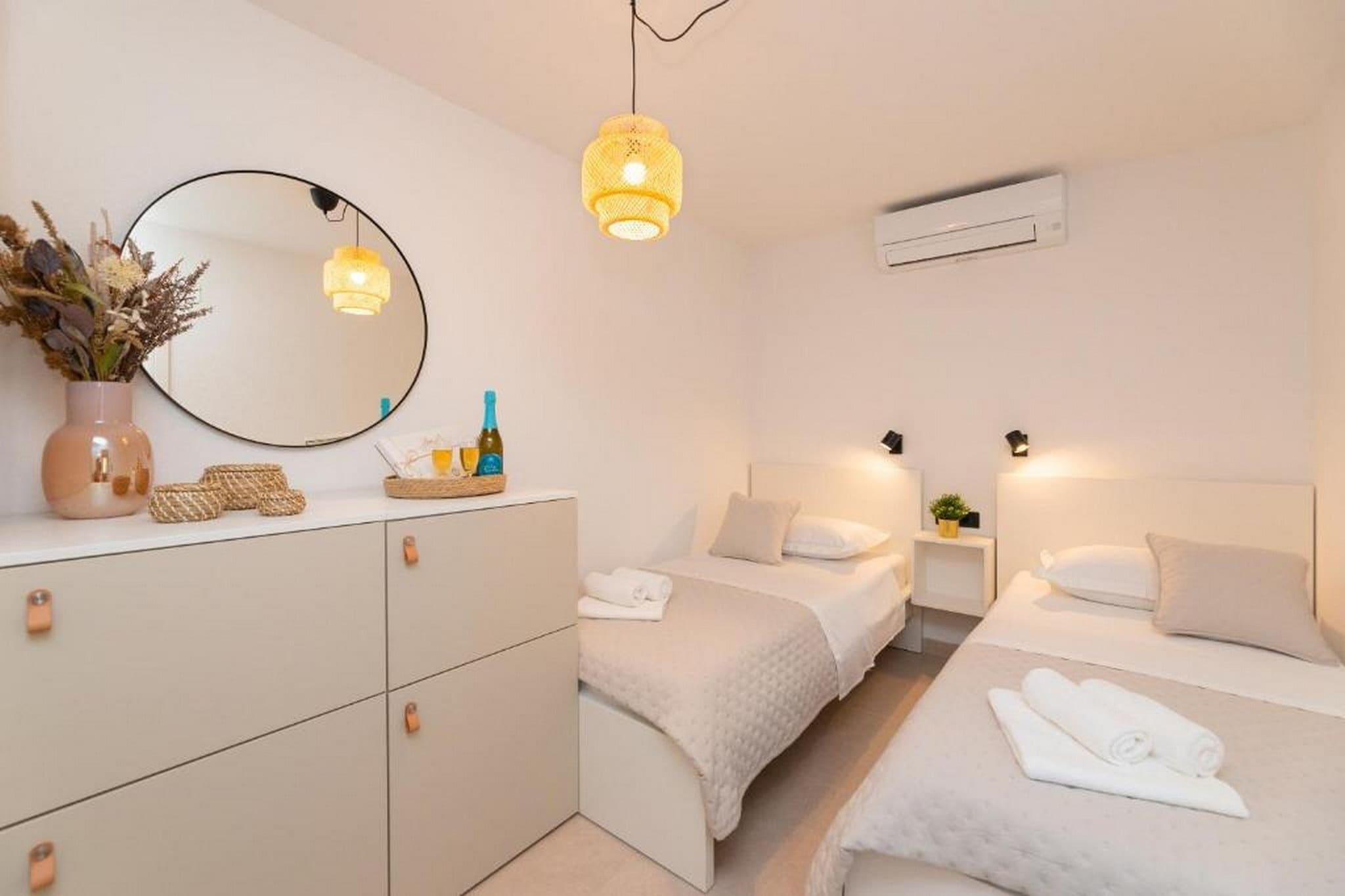 Villa ADRIANA - Two bedroom Villa with swimming pool-Schlafzimmer