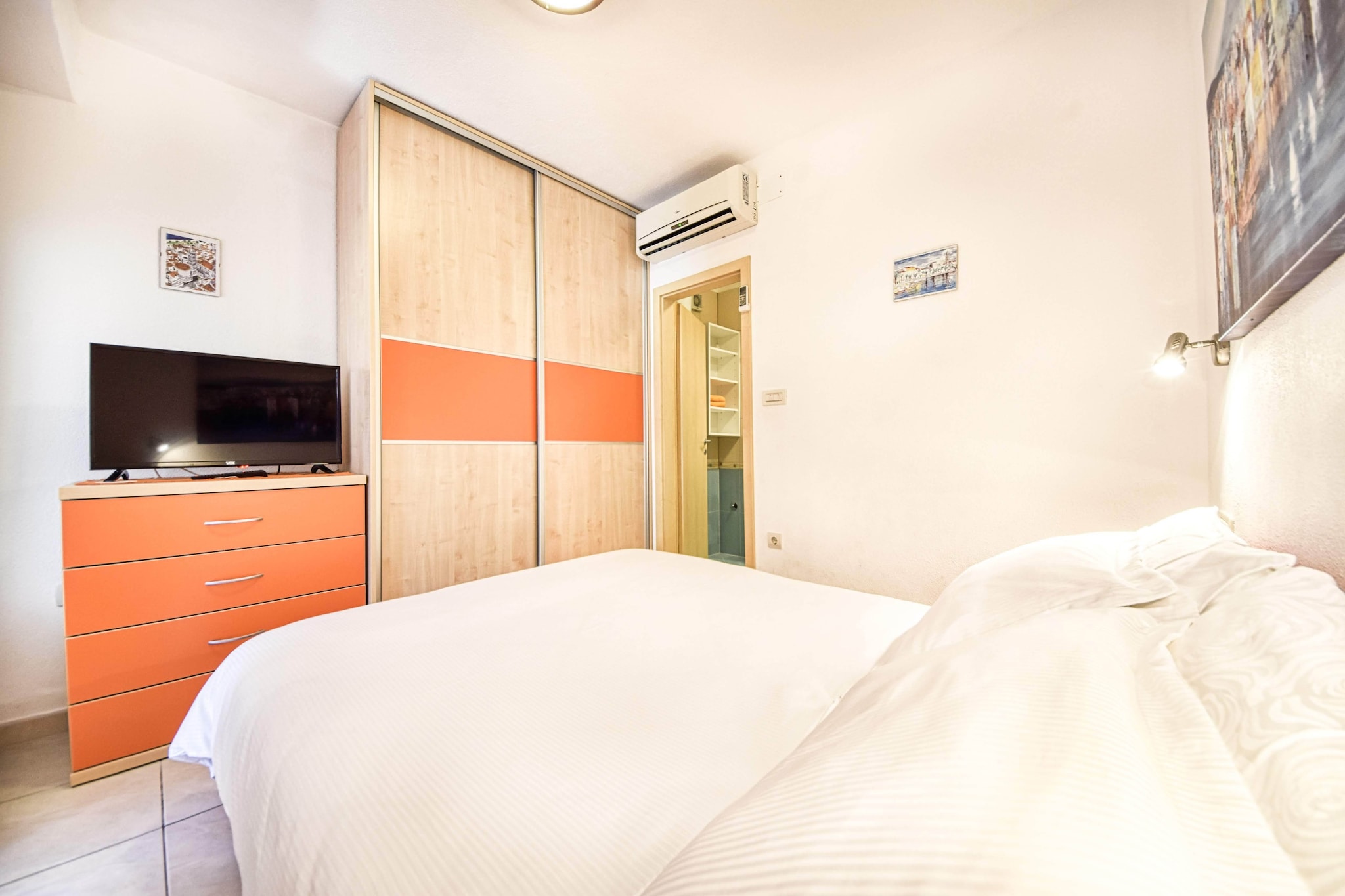 Apartments Gracin - One Bedroom Apartment with Terrace (A1)-Chambre