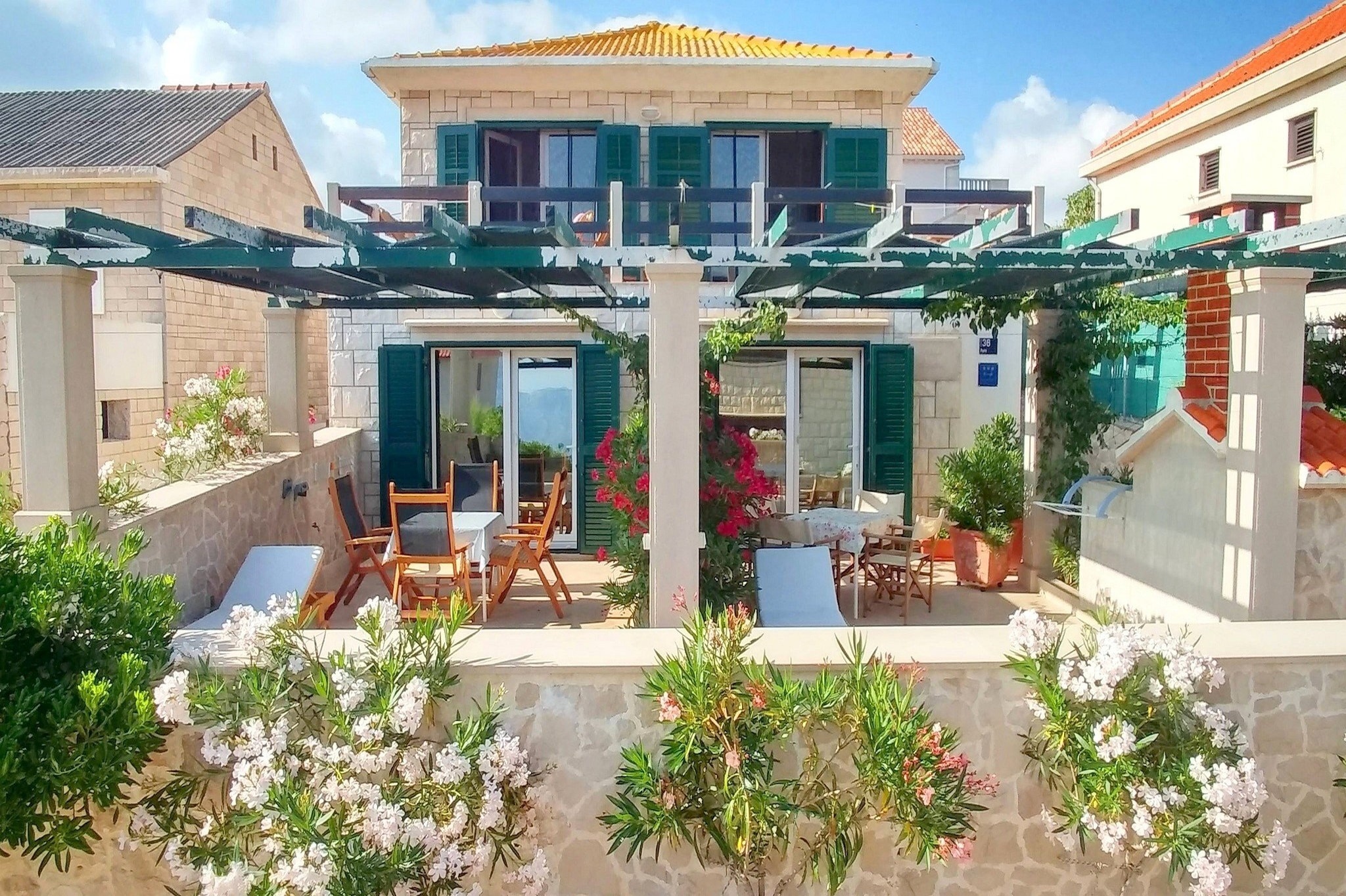 Apartments Gracin - One Bedroom Apartment with Terrace (A1)-Extérieur