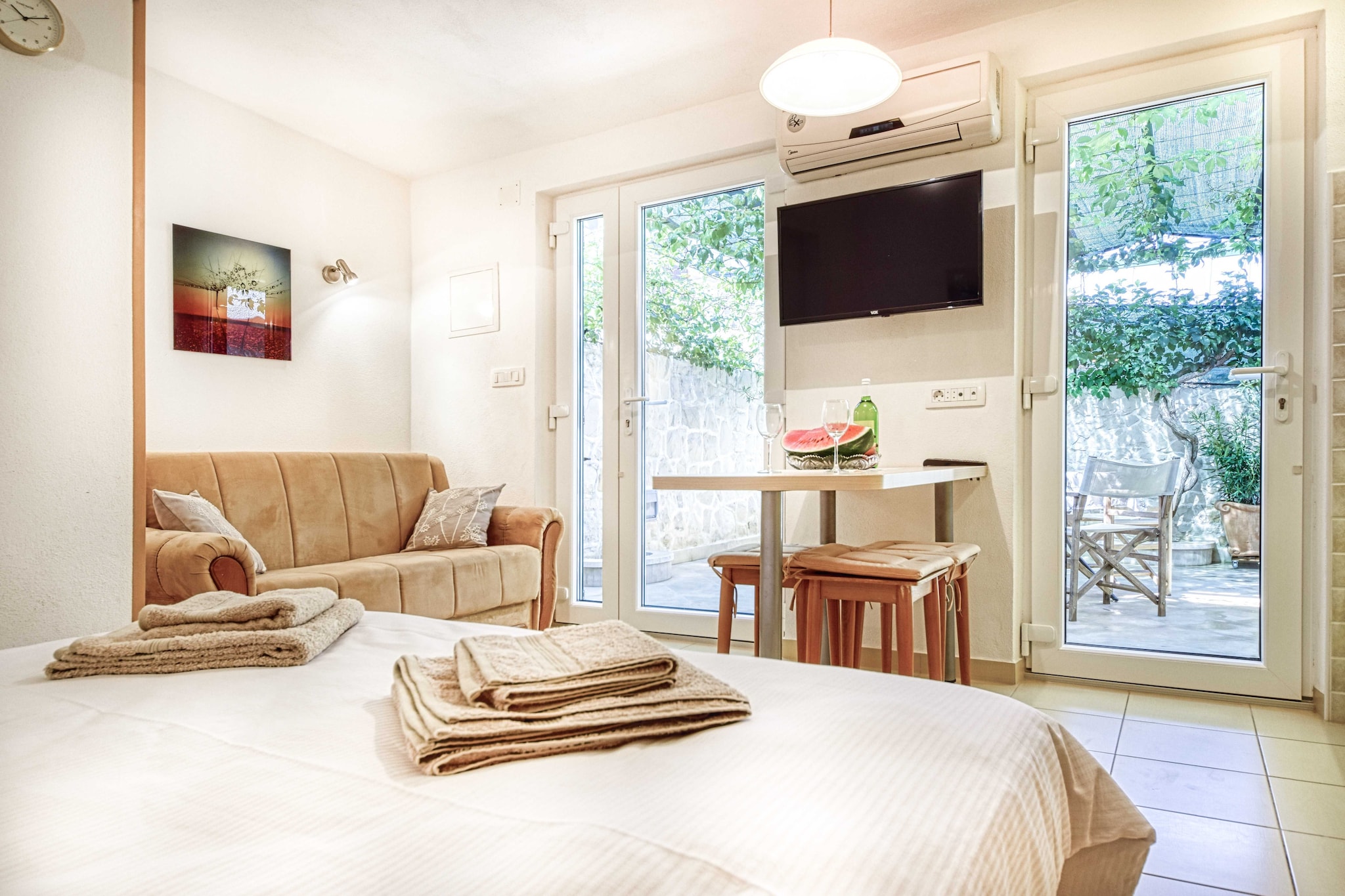Apartments Gracin - Studio Apartment with Terrace (A4)