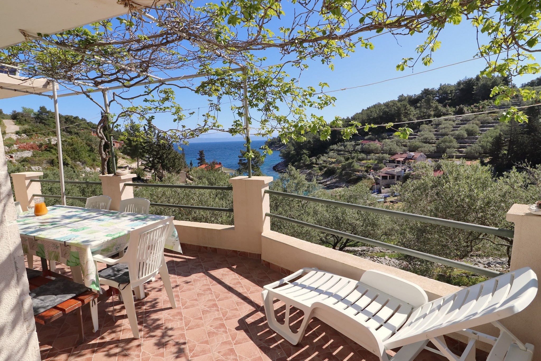 Holiday House Parive - One Bedroom Holiday Home with Terrace and Sea View-Terrace