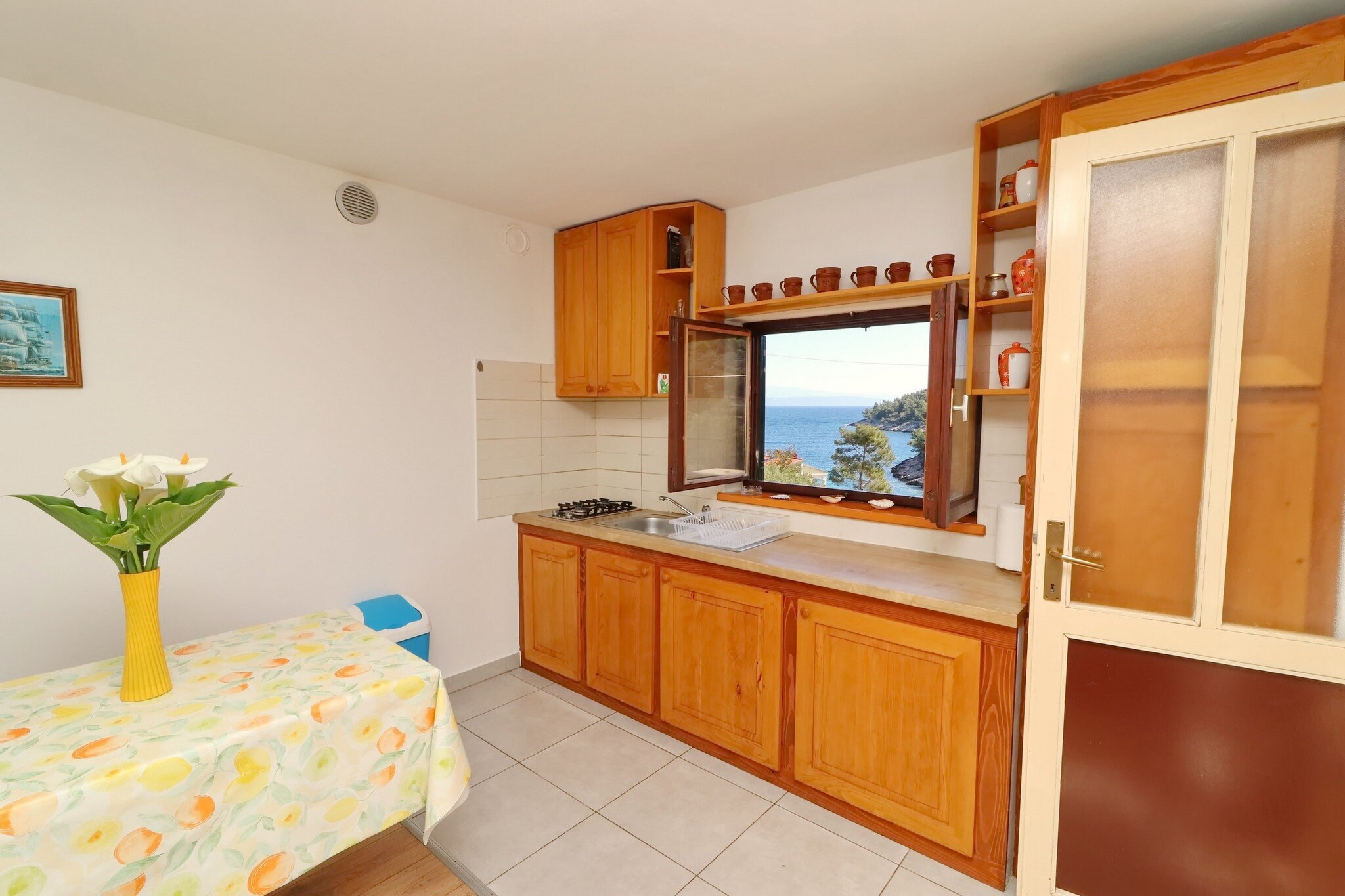 Holiday House Parive - One Bedroom Holiday Home with Terrace and Sea View