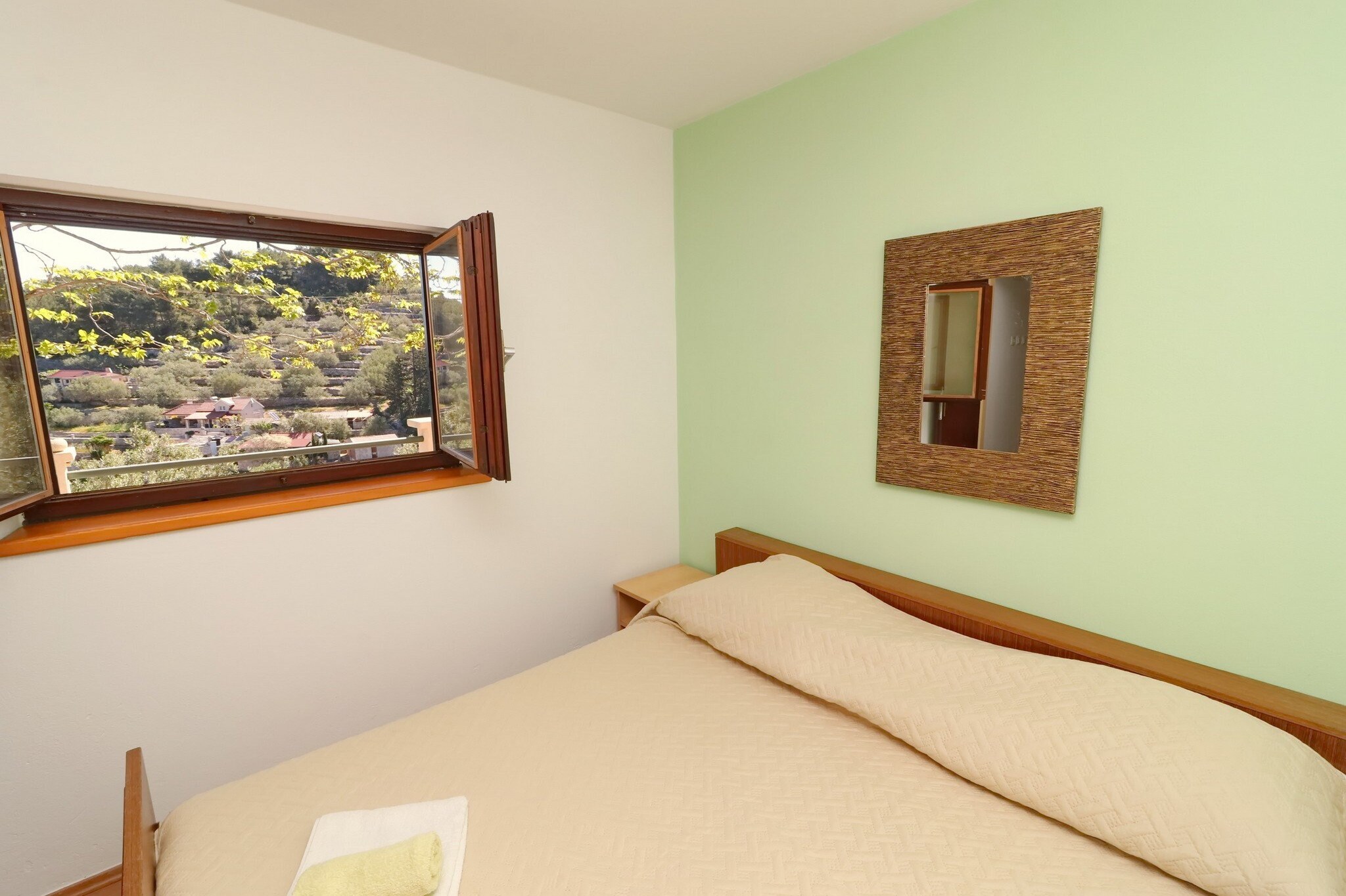Holiday House Parive - One Bedroom Holiday Home with Terrace and Sea View-Bedroom