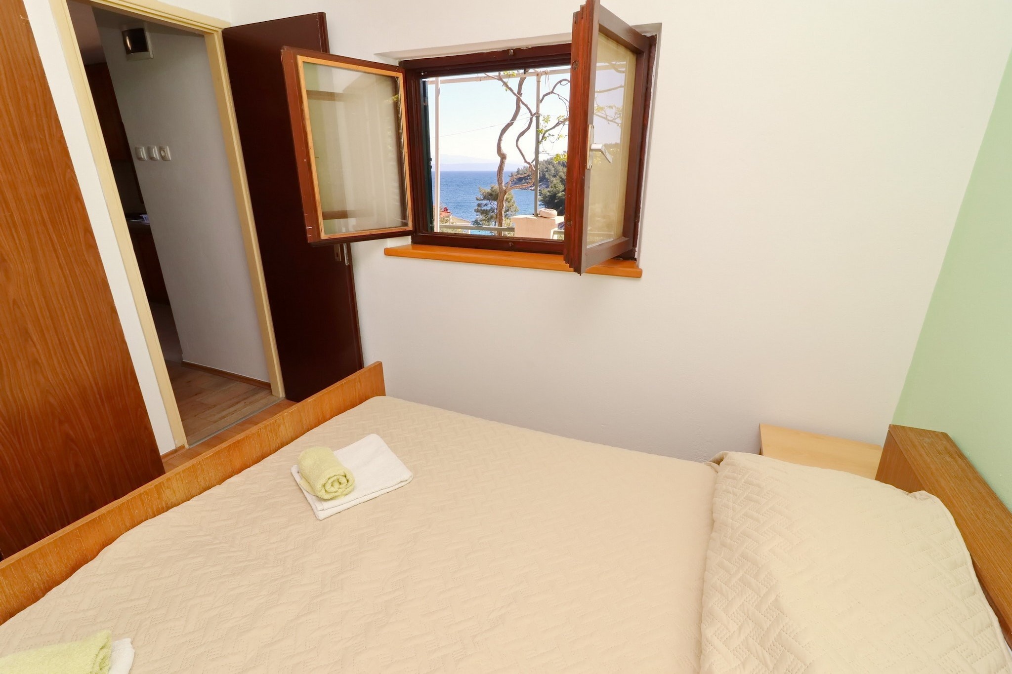 Holiday House Parive - One Bedroom Holiday Home with Terrace and Sea View-Bedroom