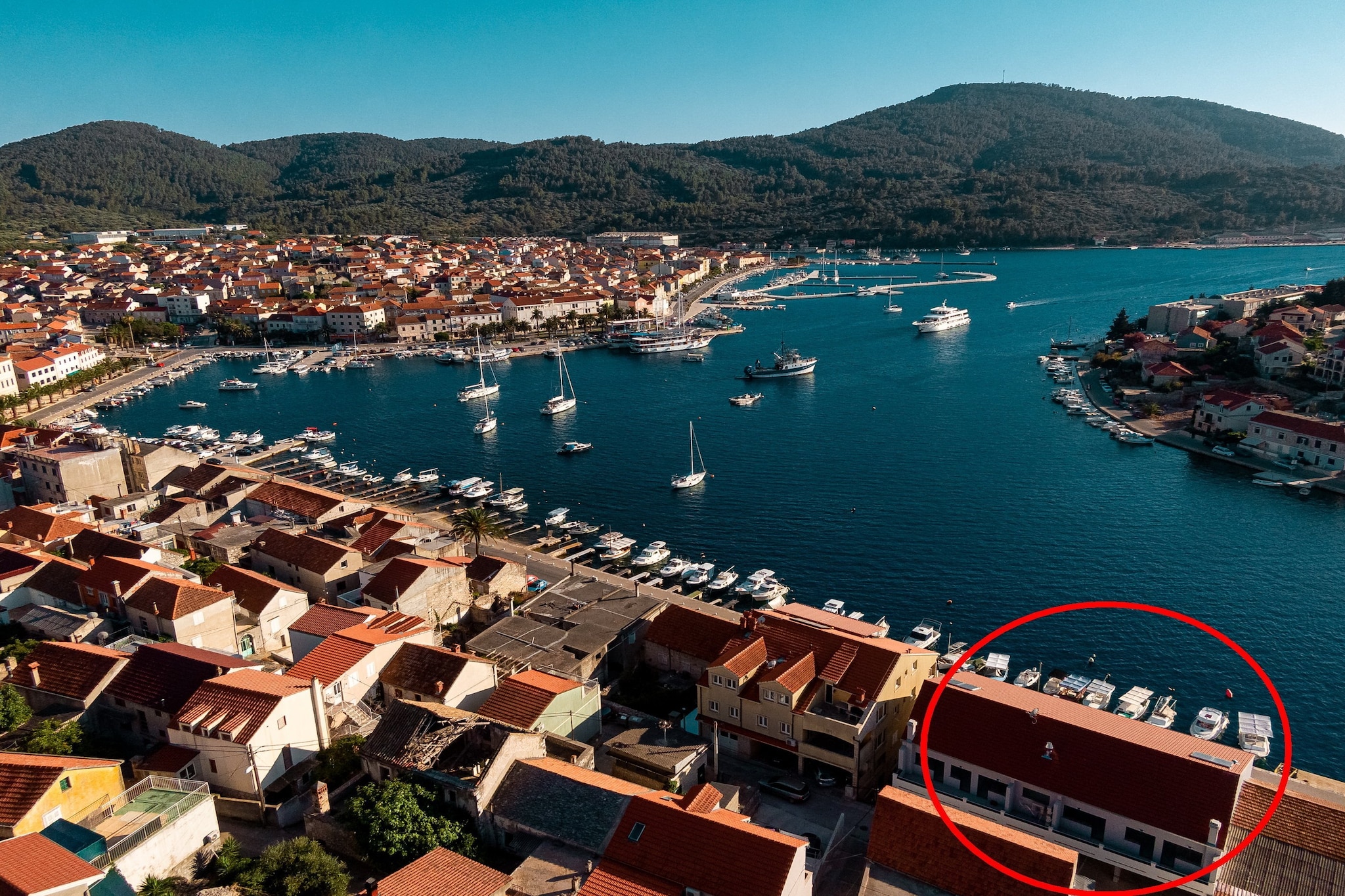 Apartments & Rooms Fisherman's Luck - Two-Bedroom Apartment with Terrace and Sea View-Ambiente