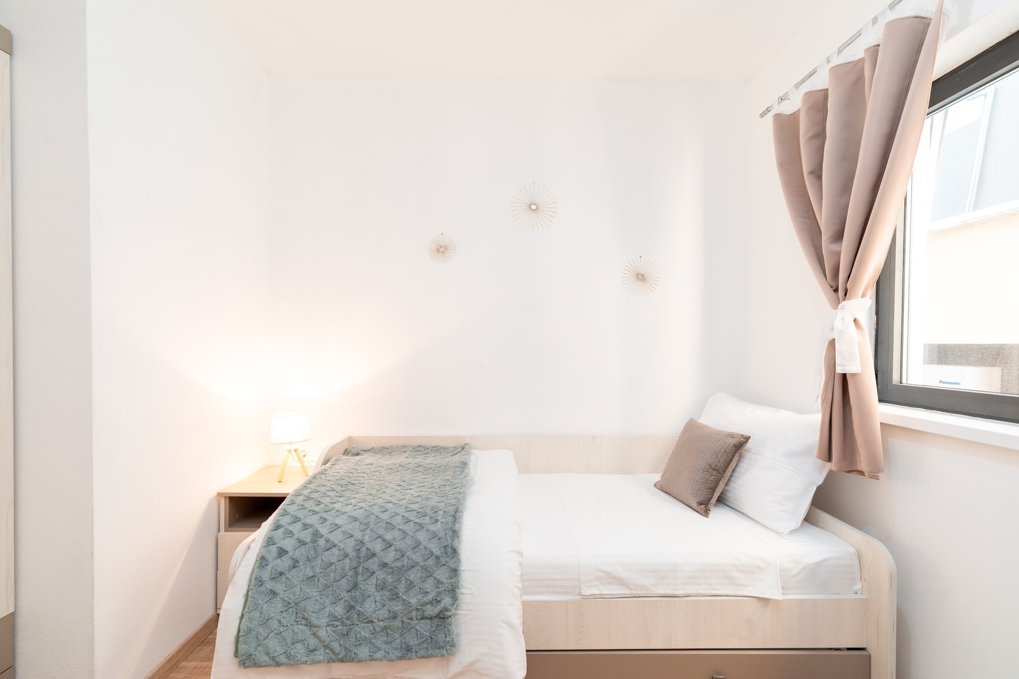 Apartments & Rooms Fisherman's Luck - Two-Bedroom Apartment with Terrace and Sea View-Schlafzimmer