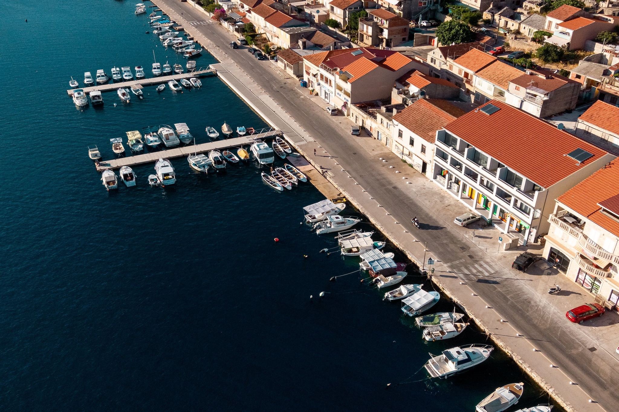 Apartments & Rooms Fisherman's Luck - Two-Bedroom Apartment with Terrace and Sea View-Ambiente