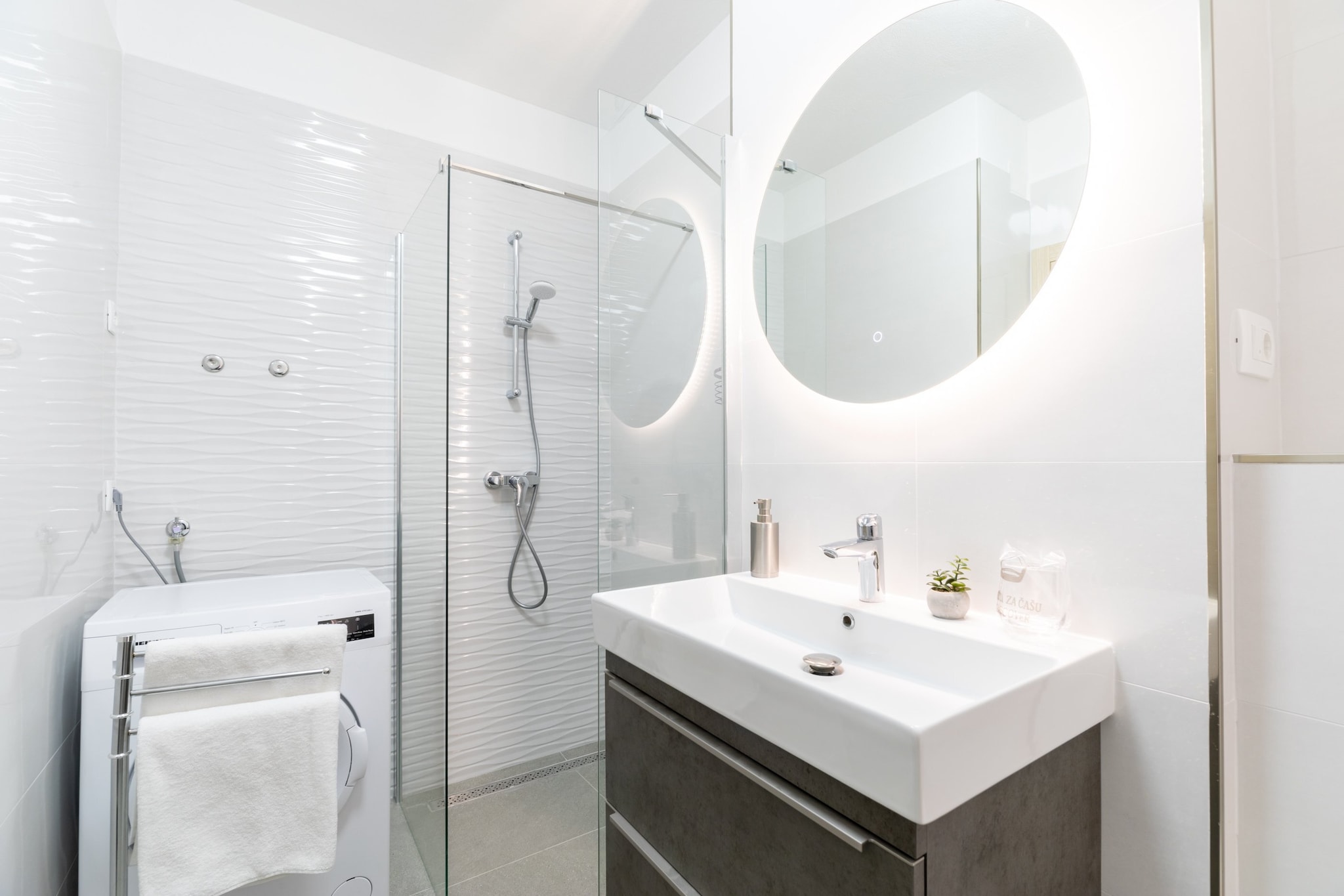 Apartments & Rooms Fisherman's Luck - One-Bedroom Apartment with Terrace and Sea View-Bathroom