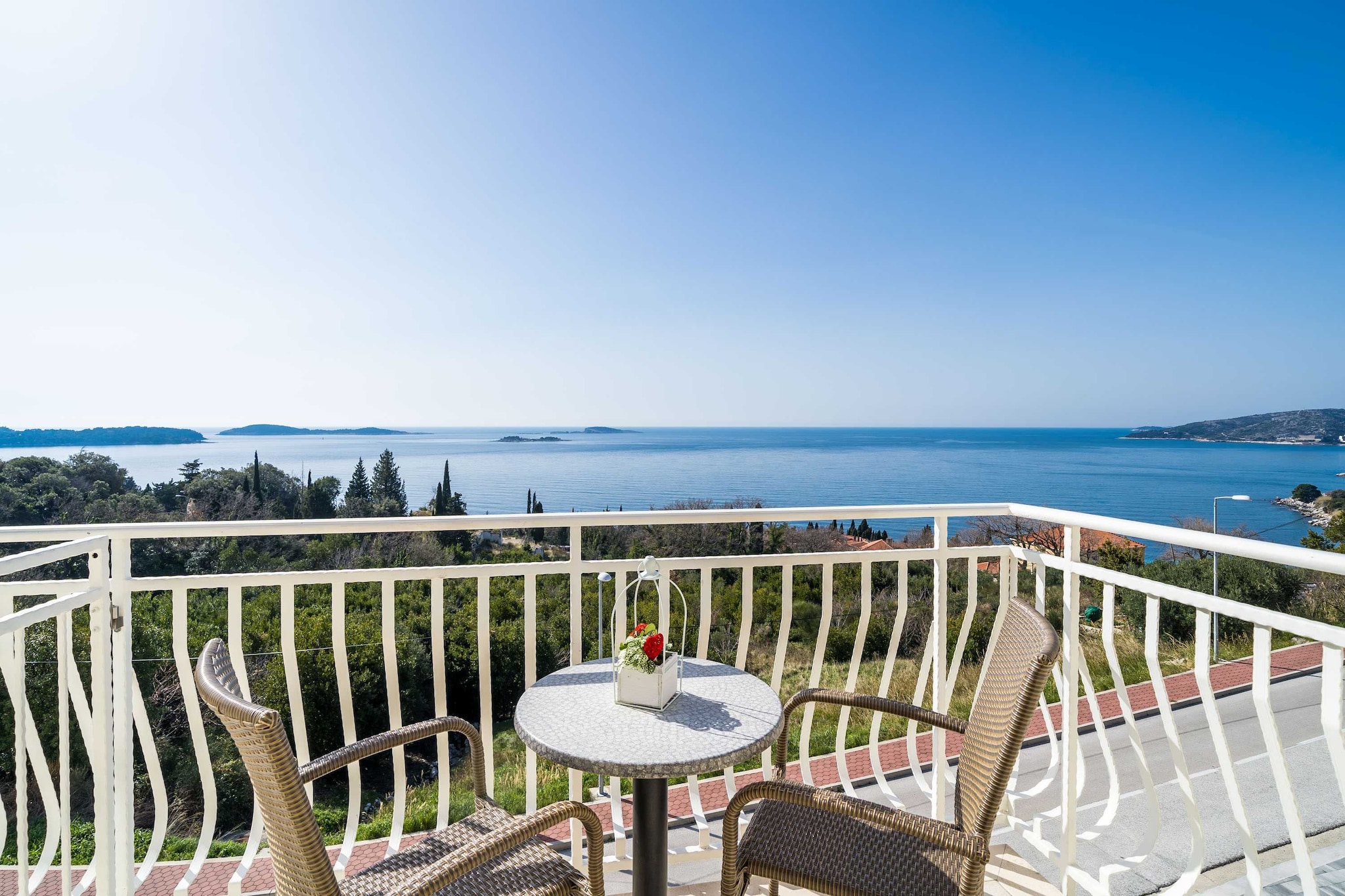 Villa Samba - Two Bedroom Apartment with Balcony and Sea View-Balcon-terrasse