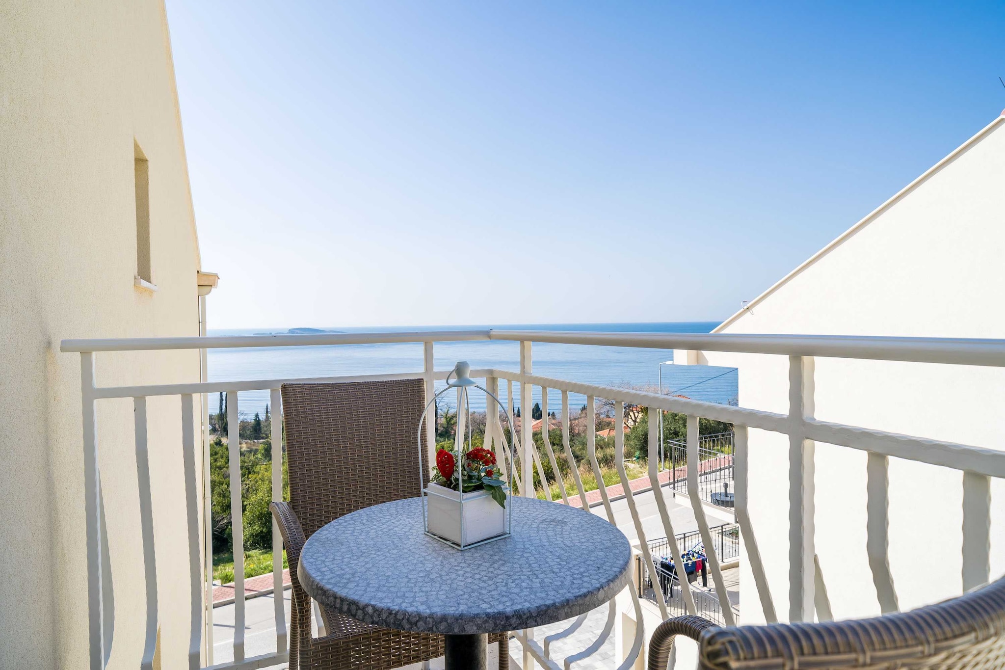 Villa Samba - Two Bedroom Apartment with Balcony and Sea View-Balcon-terrasse