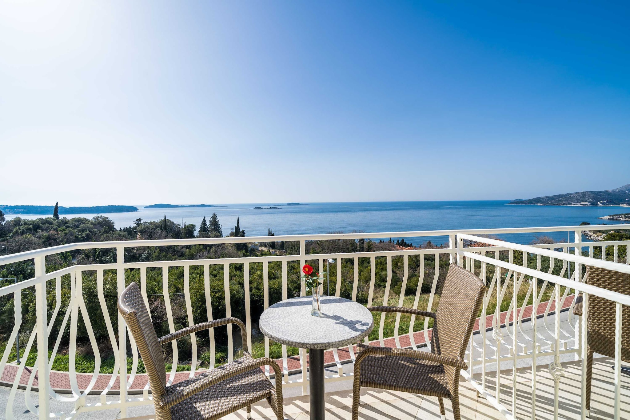 Villa Samba - Two Bedroom Apartment with Balcony and Sea View-Balcon-terrasse