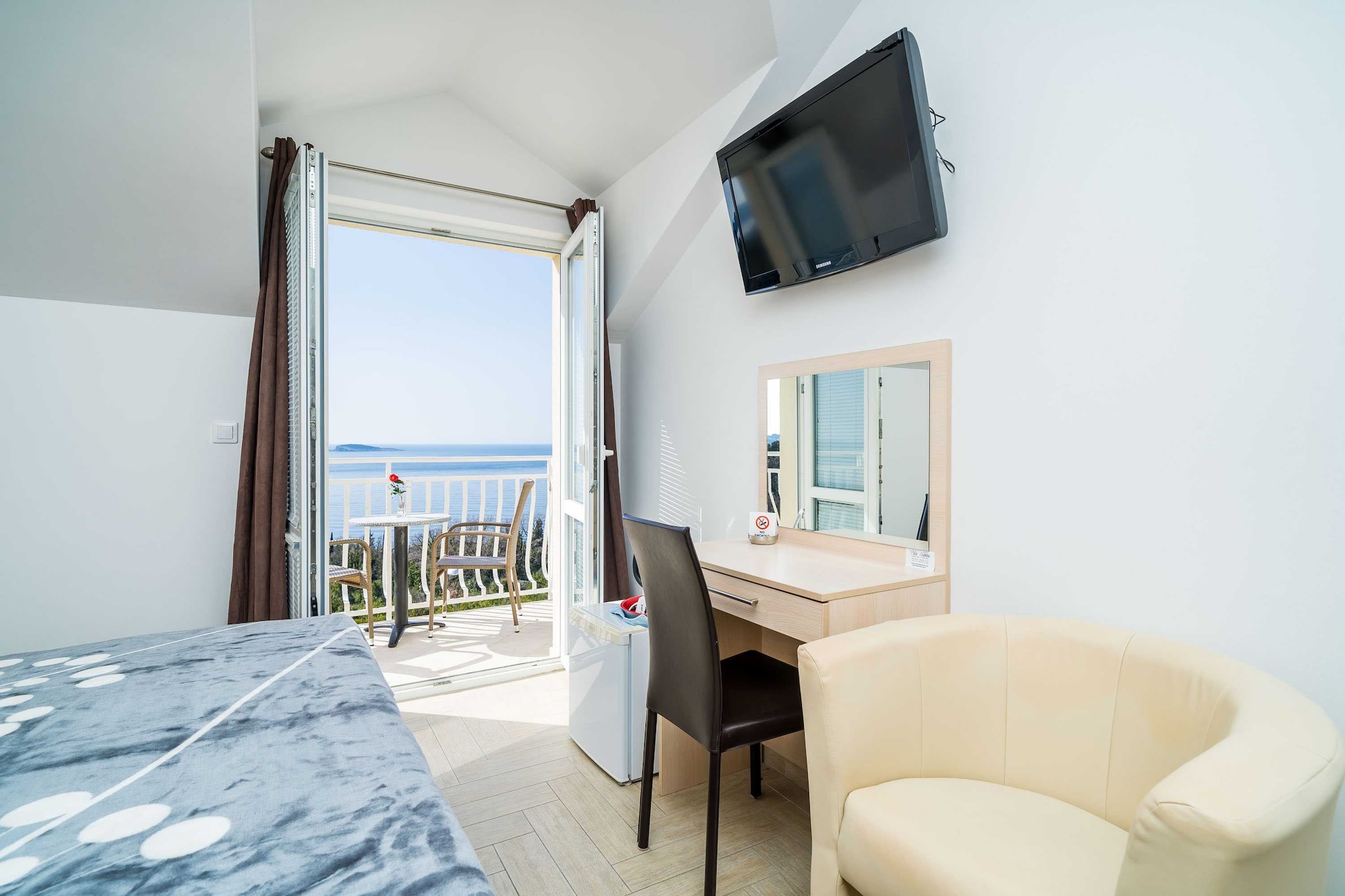 Villa Samba - Two Bedroom Apartment with Balcony and Sea View-Chambre