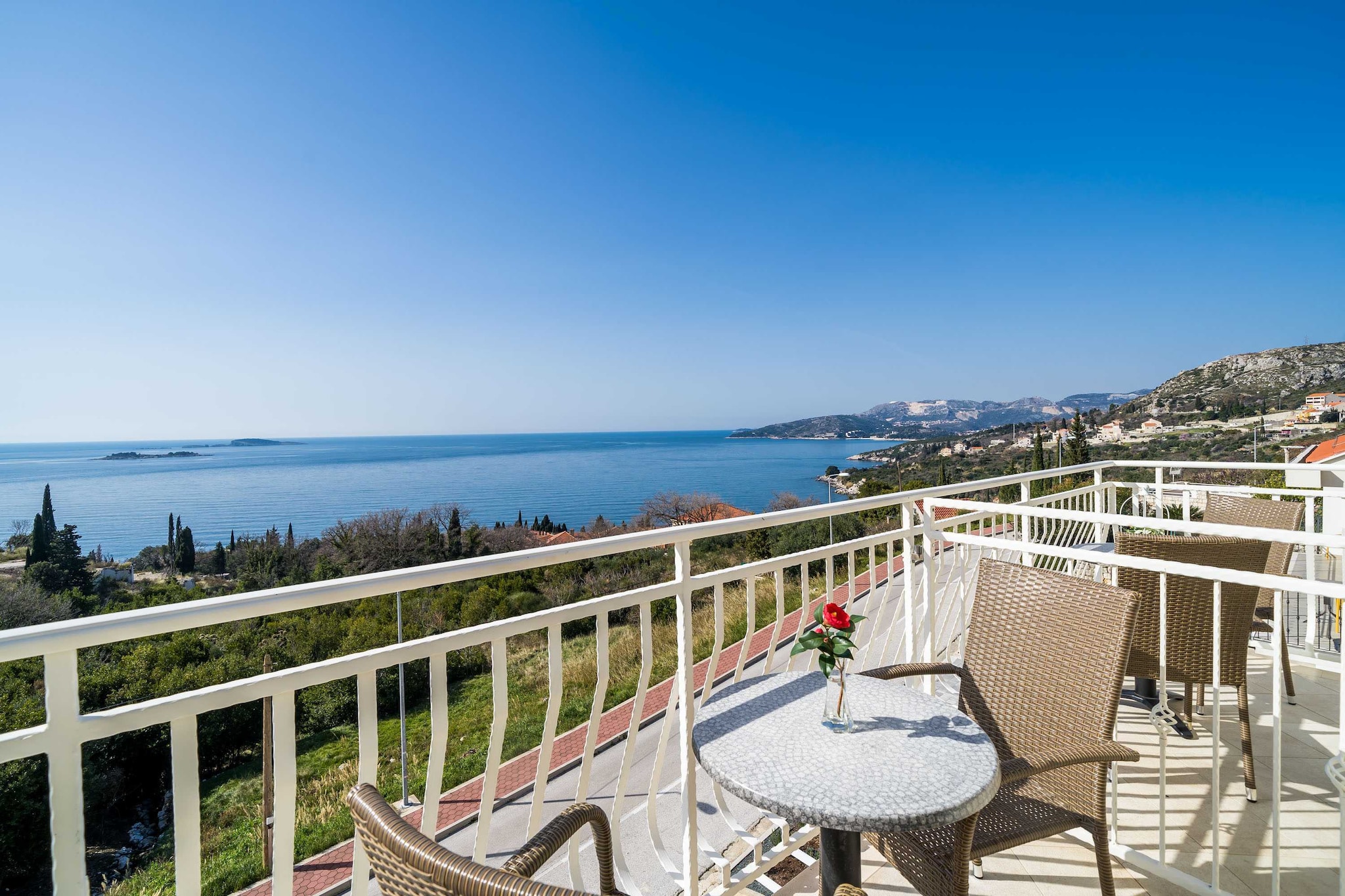 Villa Samba - Two Bedroom Apartment with Balcony and Sea View