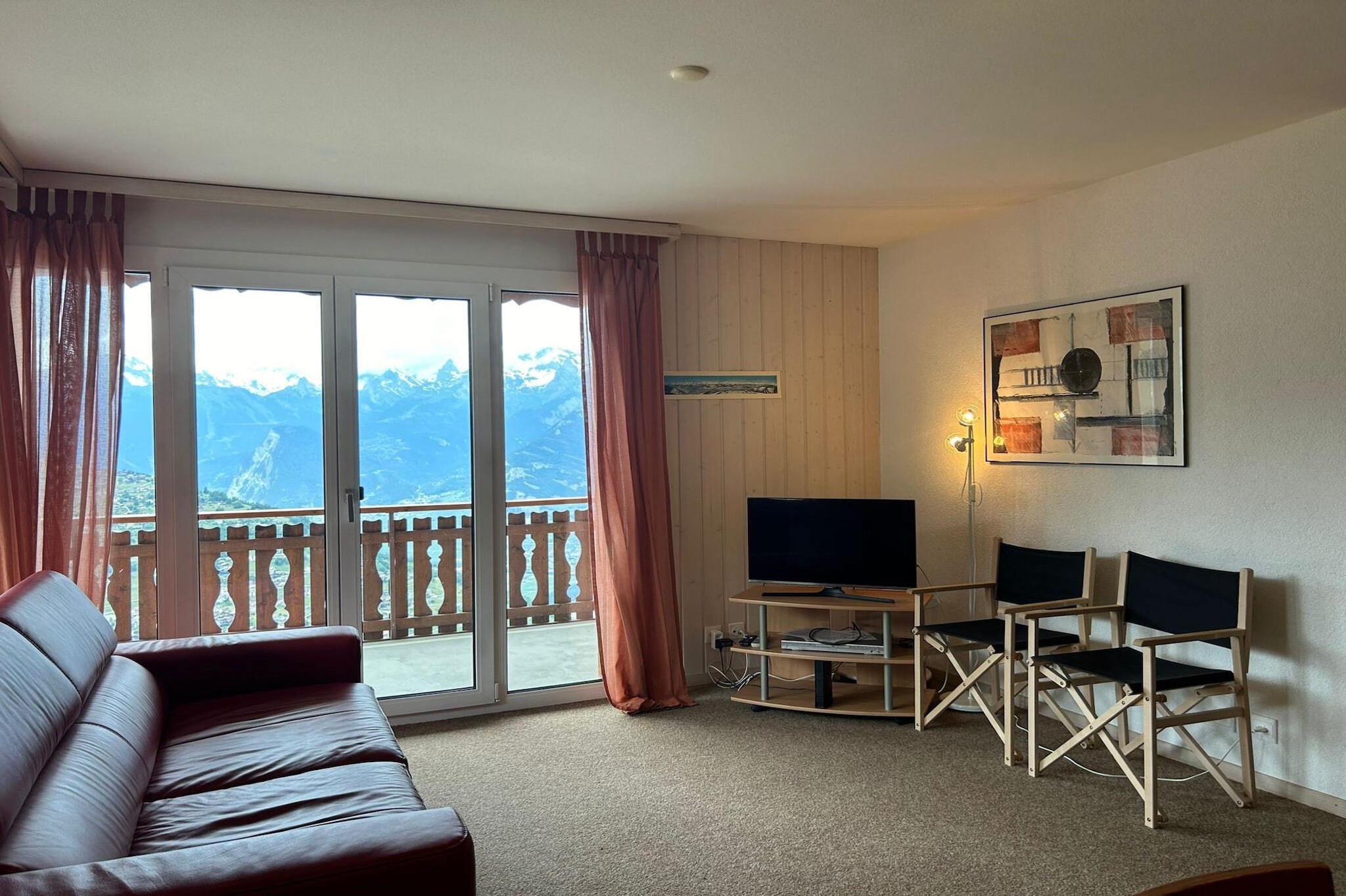 Apartment in Veysonnaz with balcony