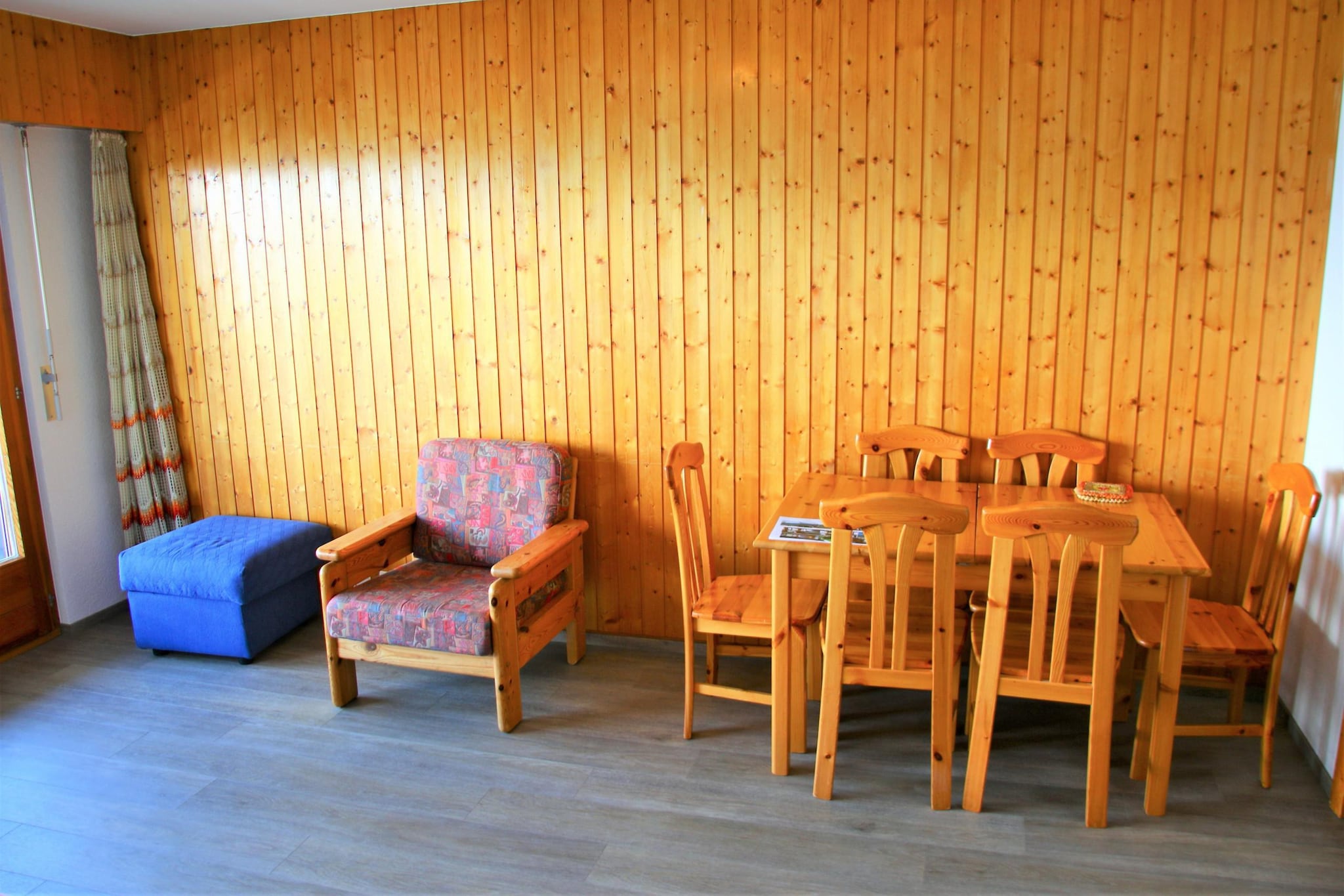 Mont-Rouge E 012 - VIEW apartment 6 pers-Dining room