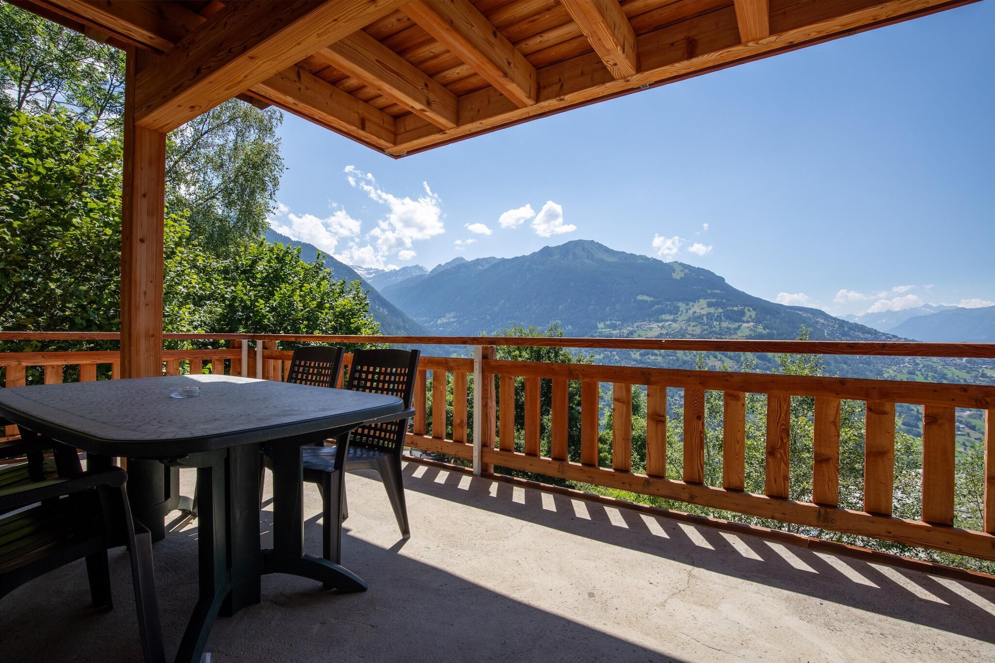 Chalet in Veysonnaz with balcony