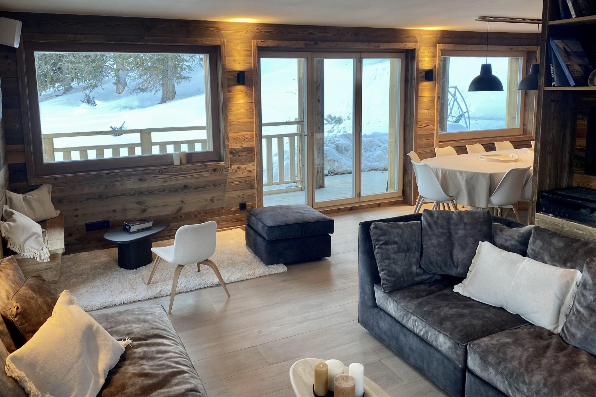 This fully renovated chalet, nestled at an altitude of 1930 meters in the heart of the 4 Vallées ski area, offers a perfect mountain escape. With a capacity to host up to 14 people, it features five well-appointed bedrooms, including four double rooms and a spacious dormitory. Guests can enjoy the warmth of underfloor heating and a cozy living room with a Stuv stove, large sofas, and a Netflix account for entertainment. The chalet is equipped with a fully furnished kitchen, including a Nespresso coffee machine, induction hob, dishwasher, and raclette and fondue machines for a taste of Swiss tradition.

The chalet’s prime location makes it ideal for both winter and summer activities. In winter, you can ski directly from the chalet, enjoying a ski-in access to the slopes. In summer, the area offers a wide range of activities, including hiking, mountain biking, and via ferrata. Local shops and leisure facilities are just a short 5.2 km drive away, offering everything you need for a convenient stay. The chalet also provides a large south-facing terrace with breathtaking views of the surrounding countryside, making it an idyllic spot to relax after a day on the slopes or trails.

For added comfort, the chalet offers three modern bathrooms, a cloakroom with benches, a ski room, and a laundry area with a washer-dryer combination. The chalet’s amenities also include a games area, an office area, and a large dining table seating up to 14 people, perfect for family meals or group gatherings. Note that the chalet is smoke-free, and pets are not allowed. With a Jacuzzi available from Christmas 2024, this chalet ensures a truly luxurious stay for guests.