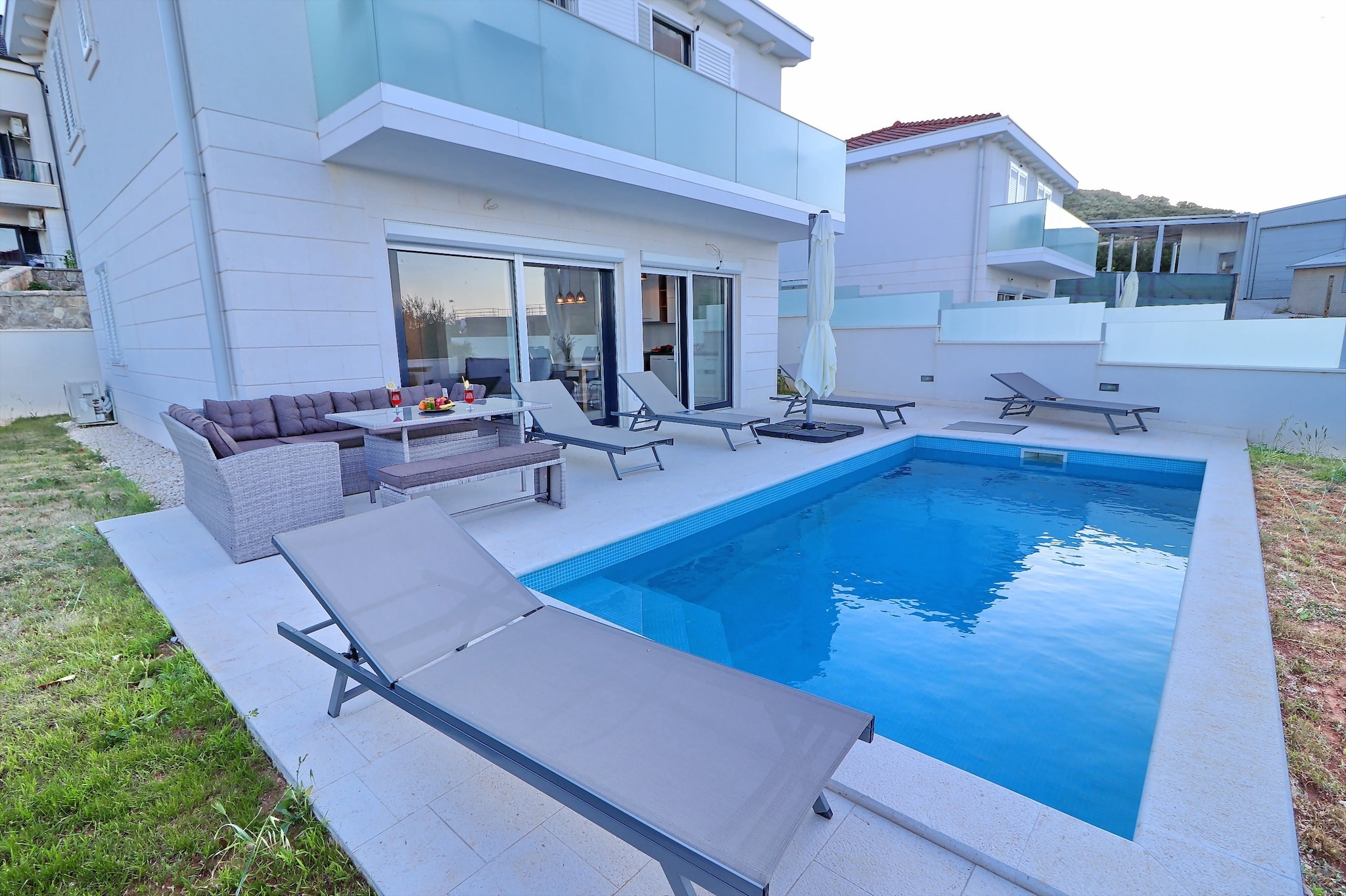 Villa E & D  - Four Bedroom Villa with Pool and Patio - Villa D-Pool