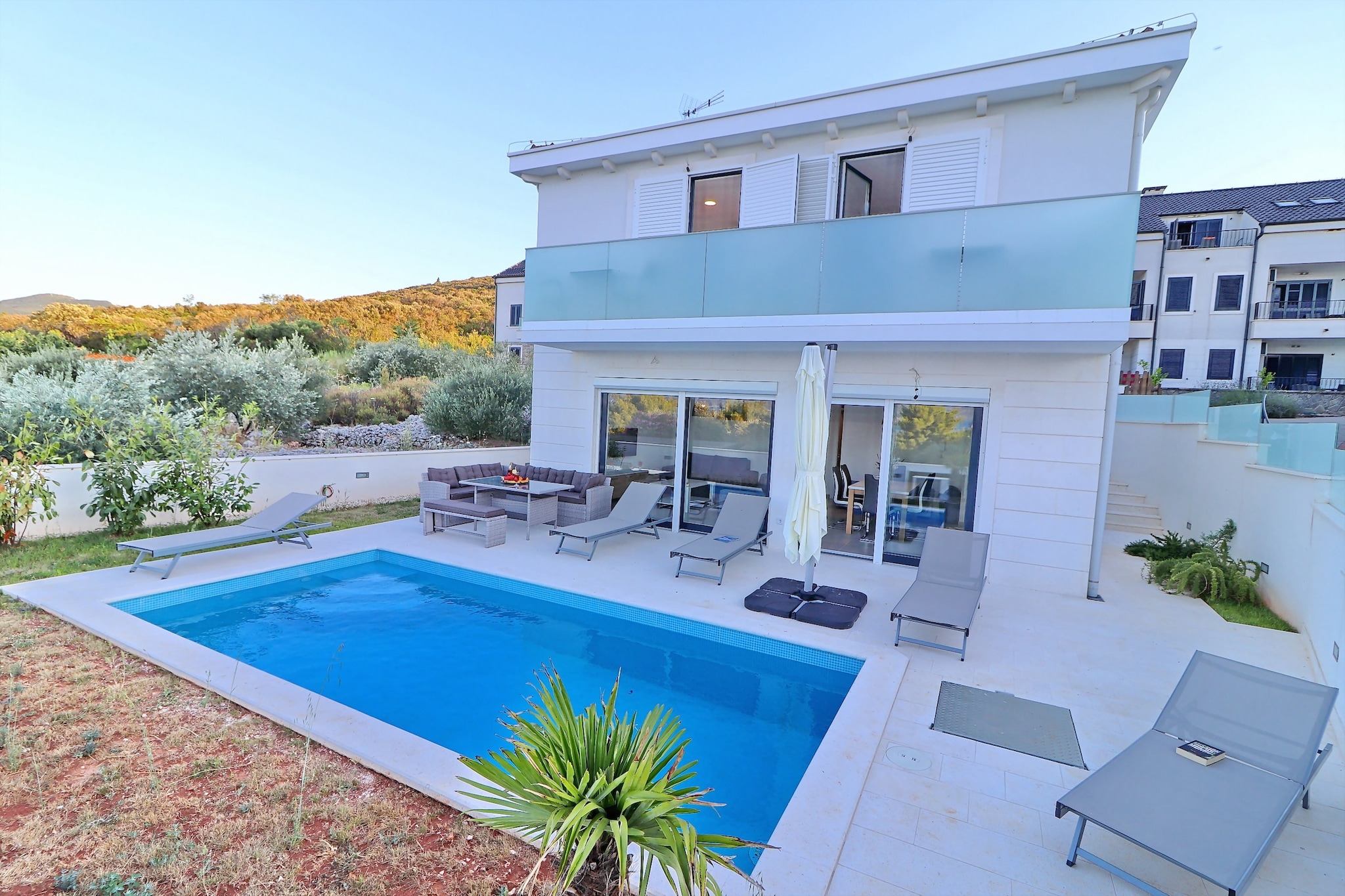 Villa E & D  - Four Bedroom Villa with Pool and Patio - Villa D-Pool
