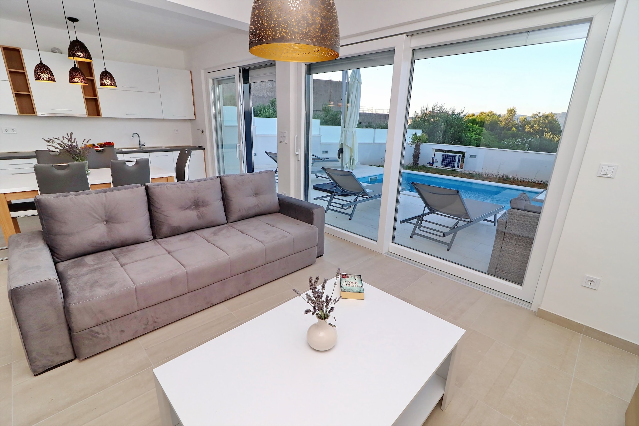 Villa E & D  - Four Bedroom Villa with Pool and Patio - Villa D-Living room