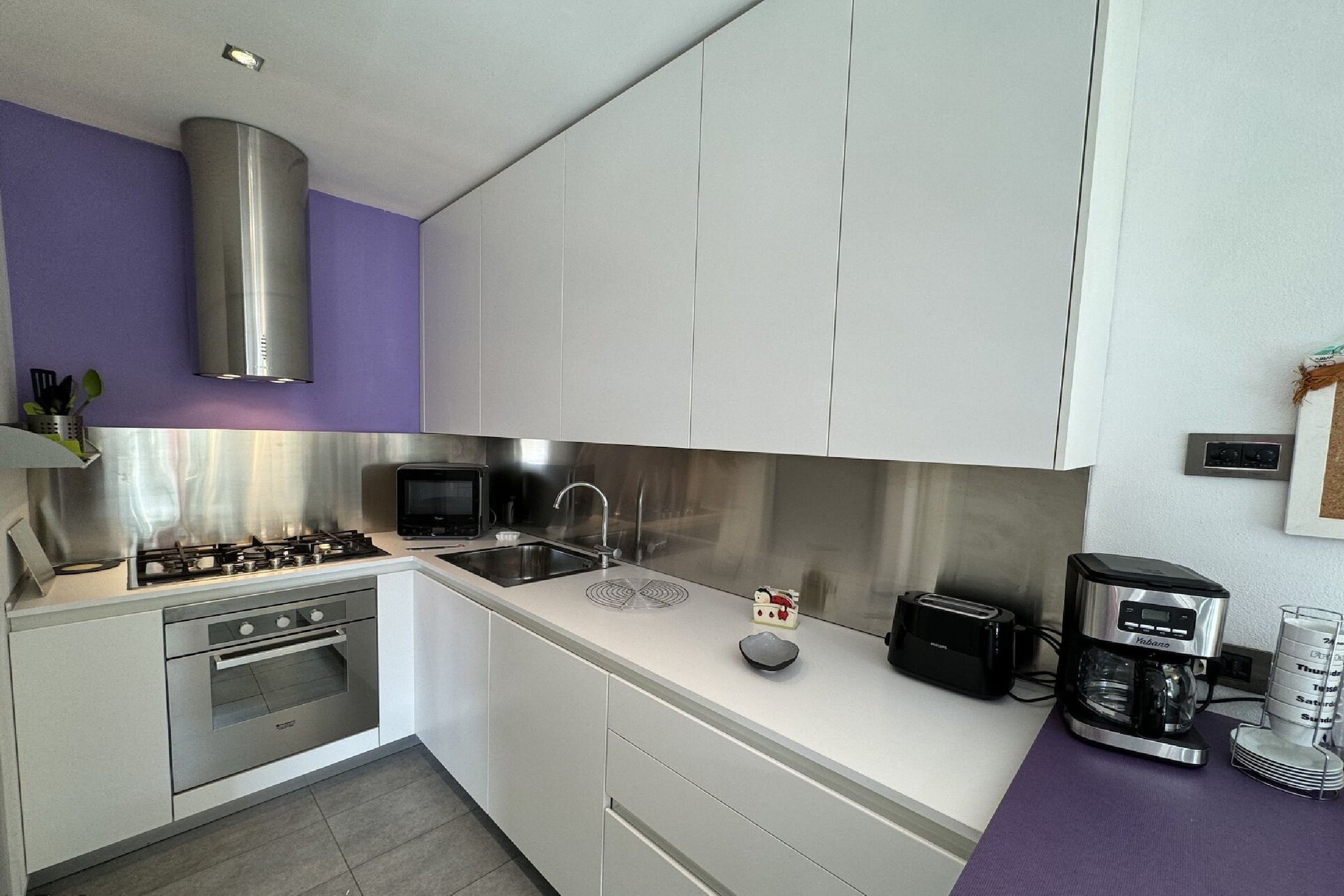 On the 1st floor: (open kitchen, Living/diningroom, bedroom(small double bed), bedroom(double bed), bathroom, balcony, balcony)\n\nlift