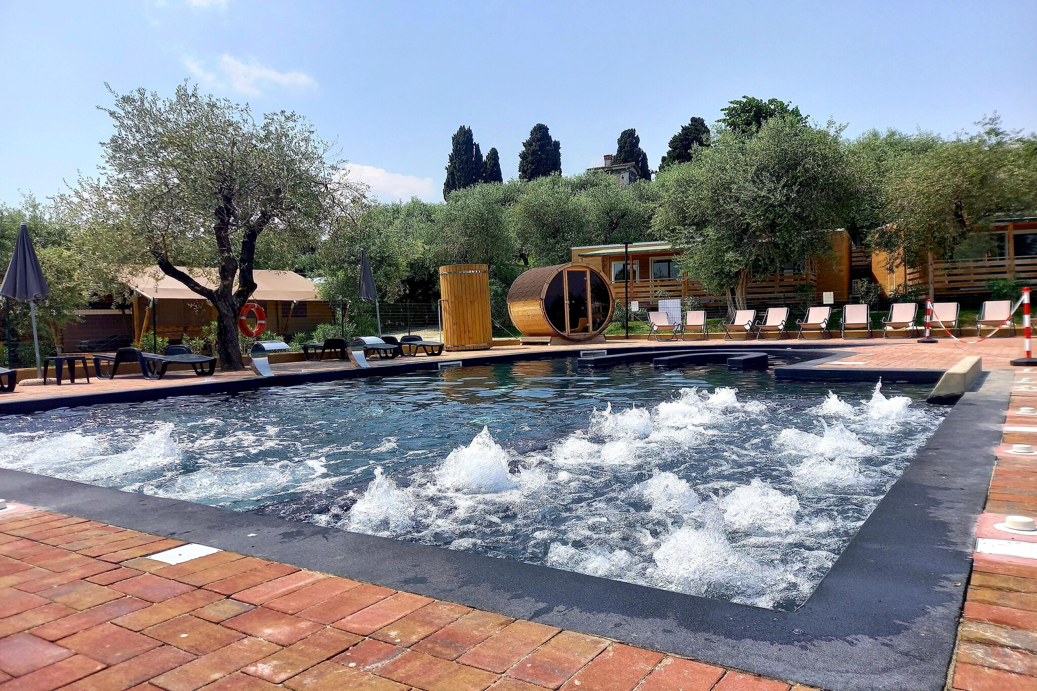 Mobile home with whirlpool in Paddenghe Sulgarda