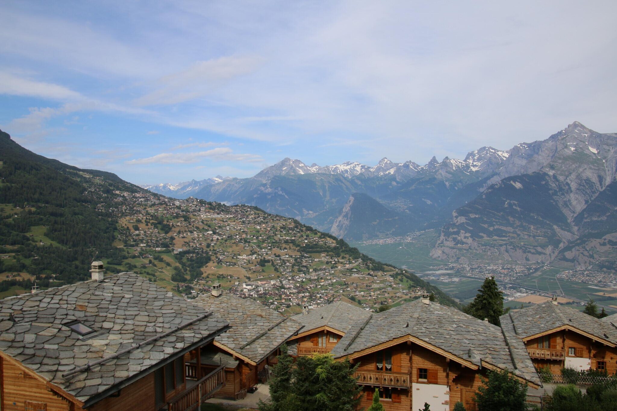 Apartment with balcony views of  Nendaz