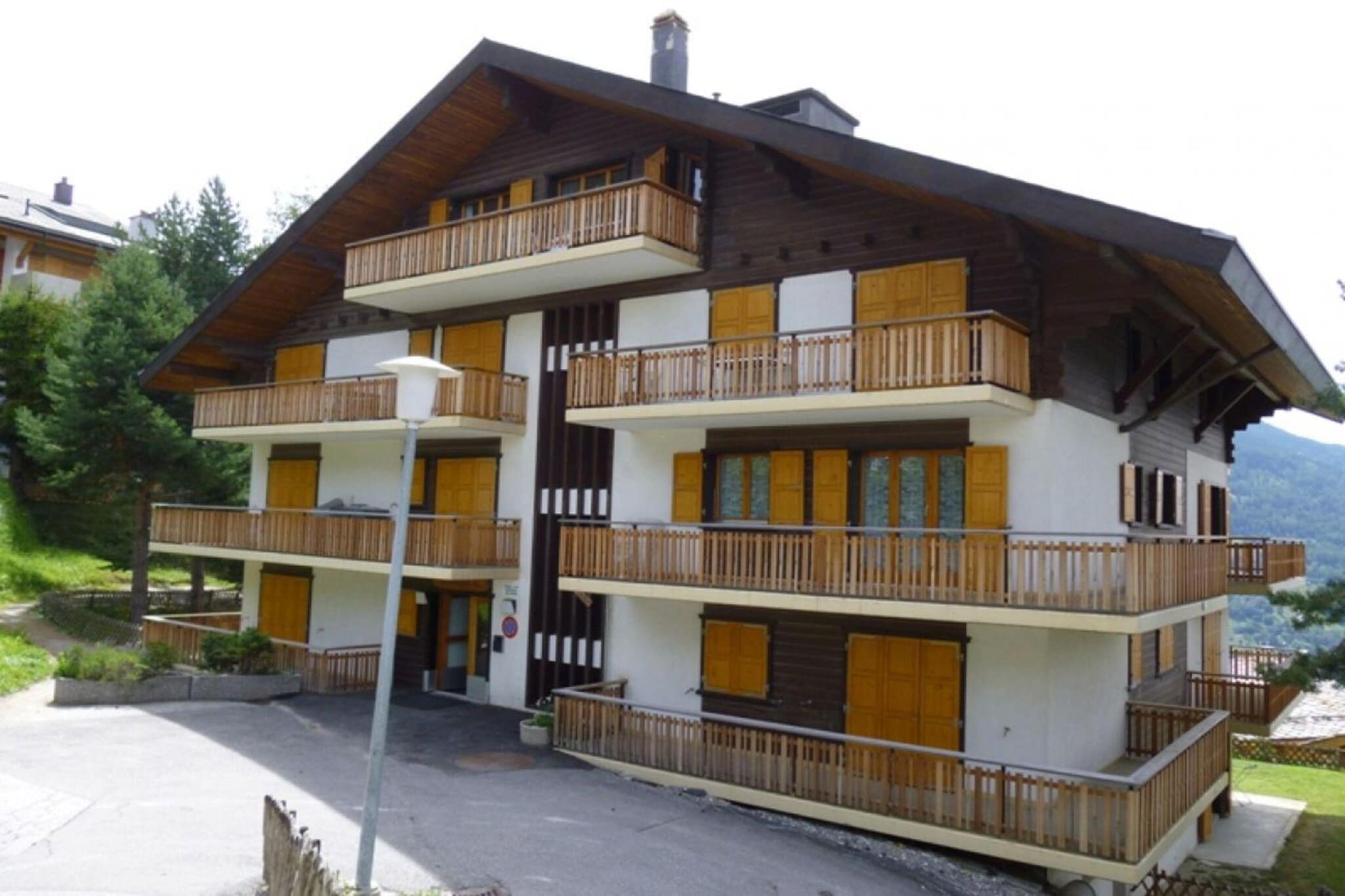 Apartment with balcony views of  Nendaz