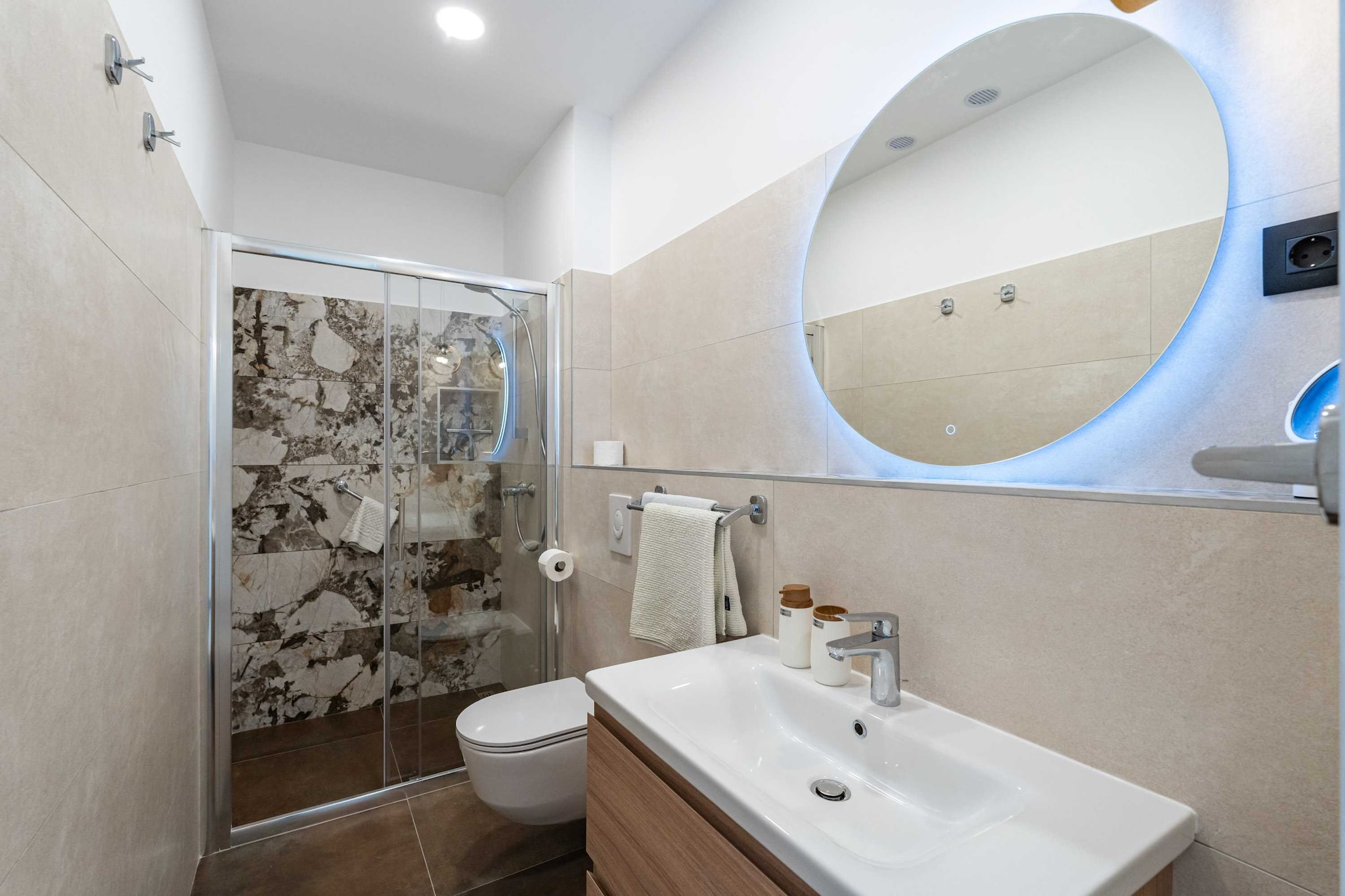 Apartment Villa Palma - One bedroom apartment with Balcony and Sea View (Apartman 2)-Salle de bain