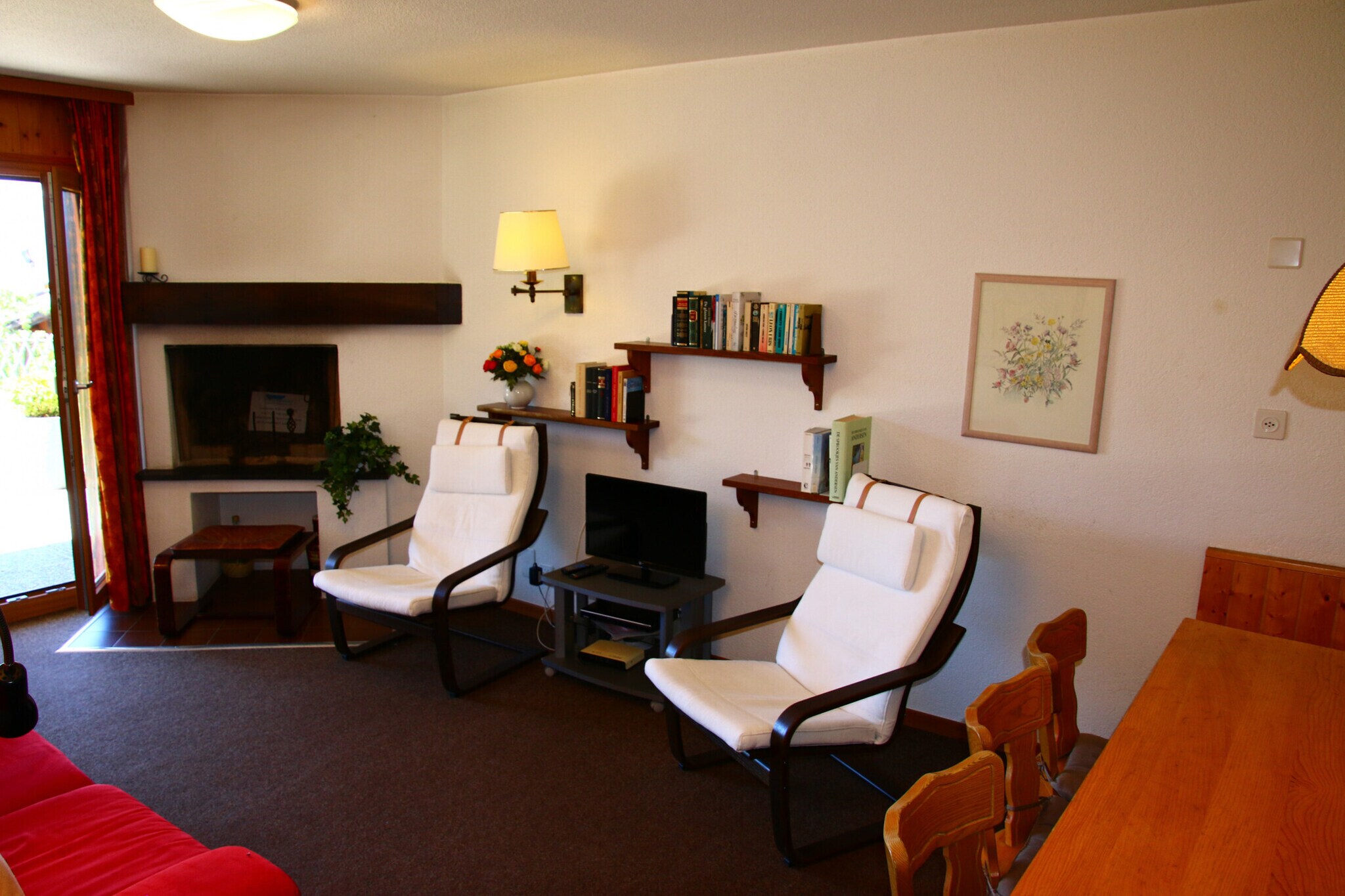 Ground floor: (open kitchen(electric kettle, coffee machine, oven, microwave, dishwasher, fridge, freezer, dishes and cutlery(Bowls, chopsticks, plates, cups, etc.)), Living/bed room(bunk bed(80 x 180 cm), TV(cable, satellite), fireplace, seating area, DVD player, radio), bedroom(single bed(80 x 190 cm), single bed(80 x 190 cm)), bedroom(double bed(160 x 190 cm)), bathroom(bath tub, shower, washbasin, toilet), bathroom(shower, toilet), Internet access, balcony)\n\nski storage, washing machine, heating(central), terrace, garden, garden furniture, sun loungers, parasol, swimming pool(shared with other guests), lift, Laundry Package incl., parking (paying)