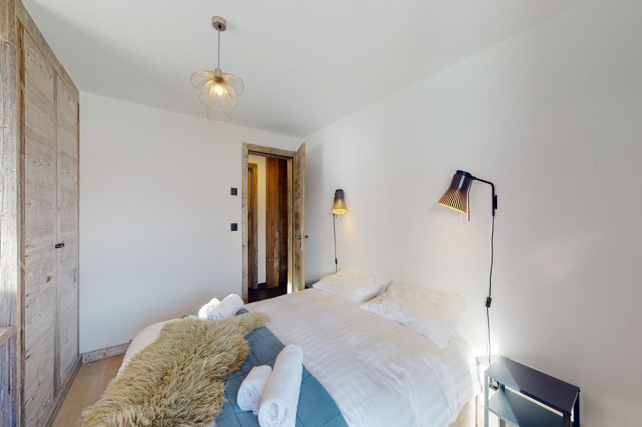 Ecureuil noir COSY & QUIET chalet 10 personnes-Bedroom