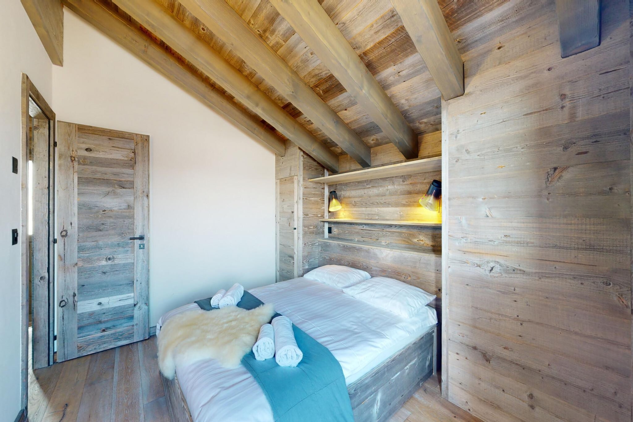 Ecureuil noir COSY & QUIET chalet 10 personnes-Bedroom