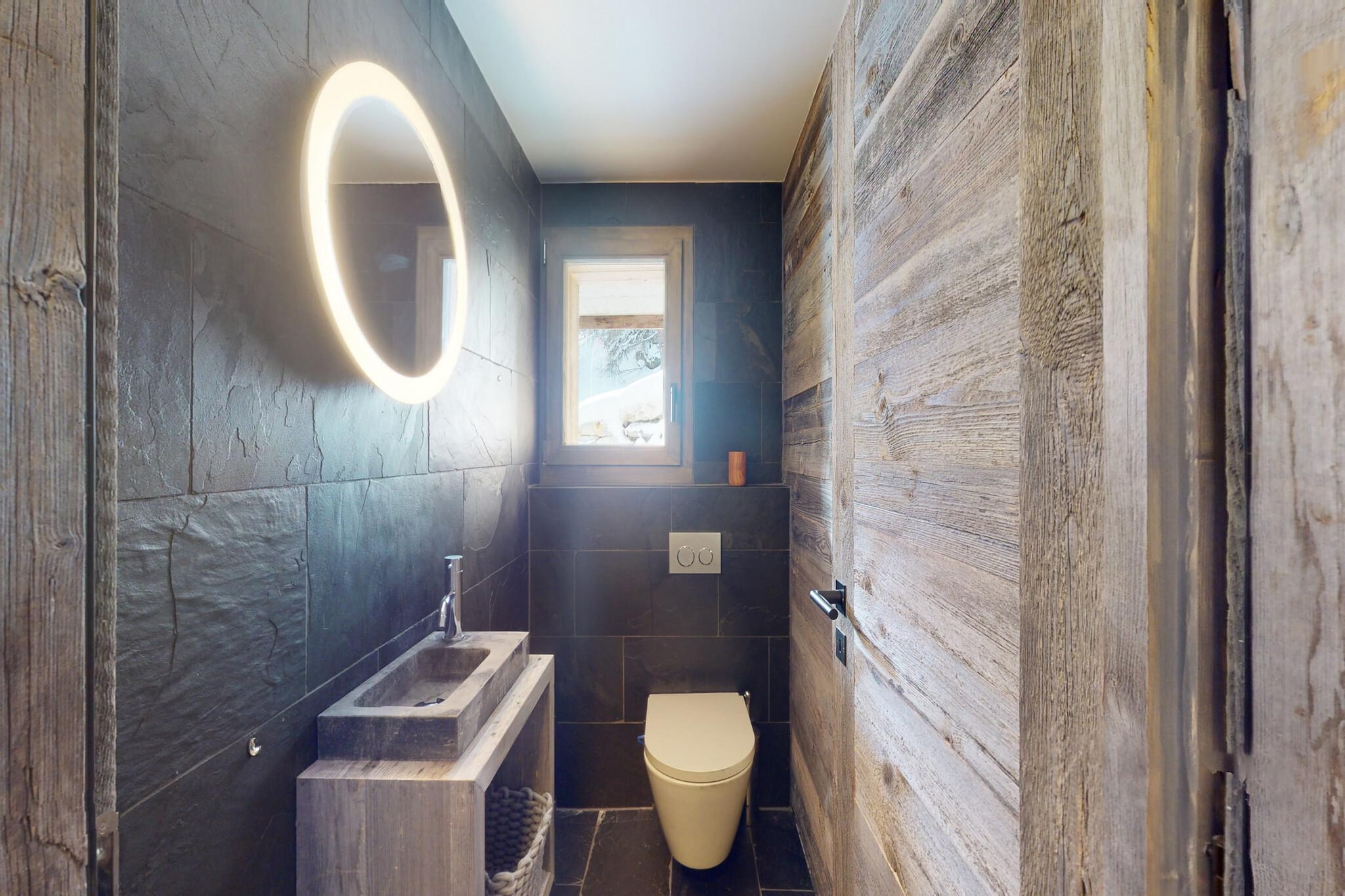 Ecureuil noir COSY & QUIET chalet 10 personnes-Bathroom