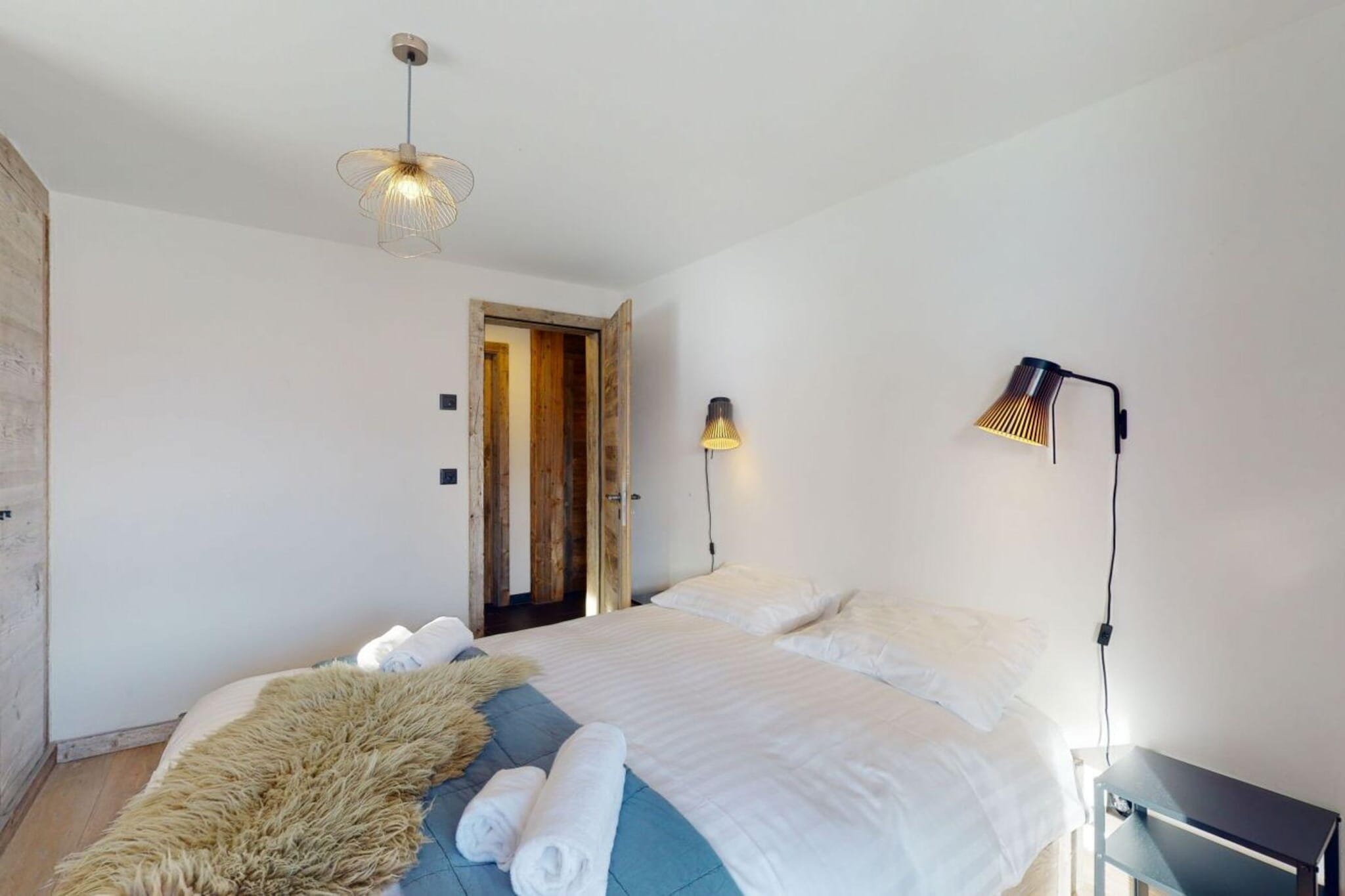 Ecureuil noir COSY & QUIET chalet 10 personnes-Bedroom