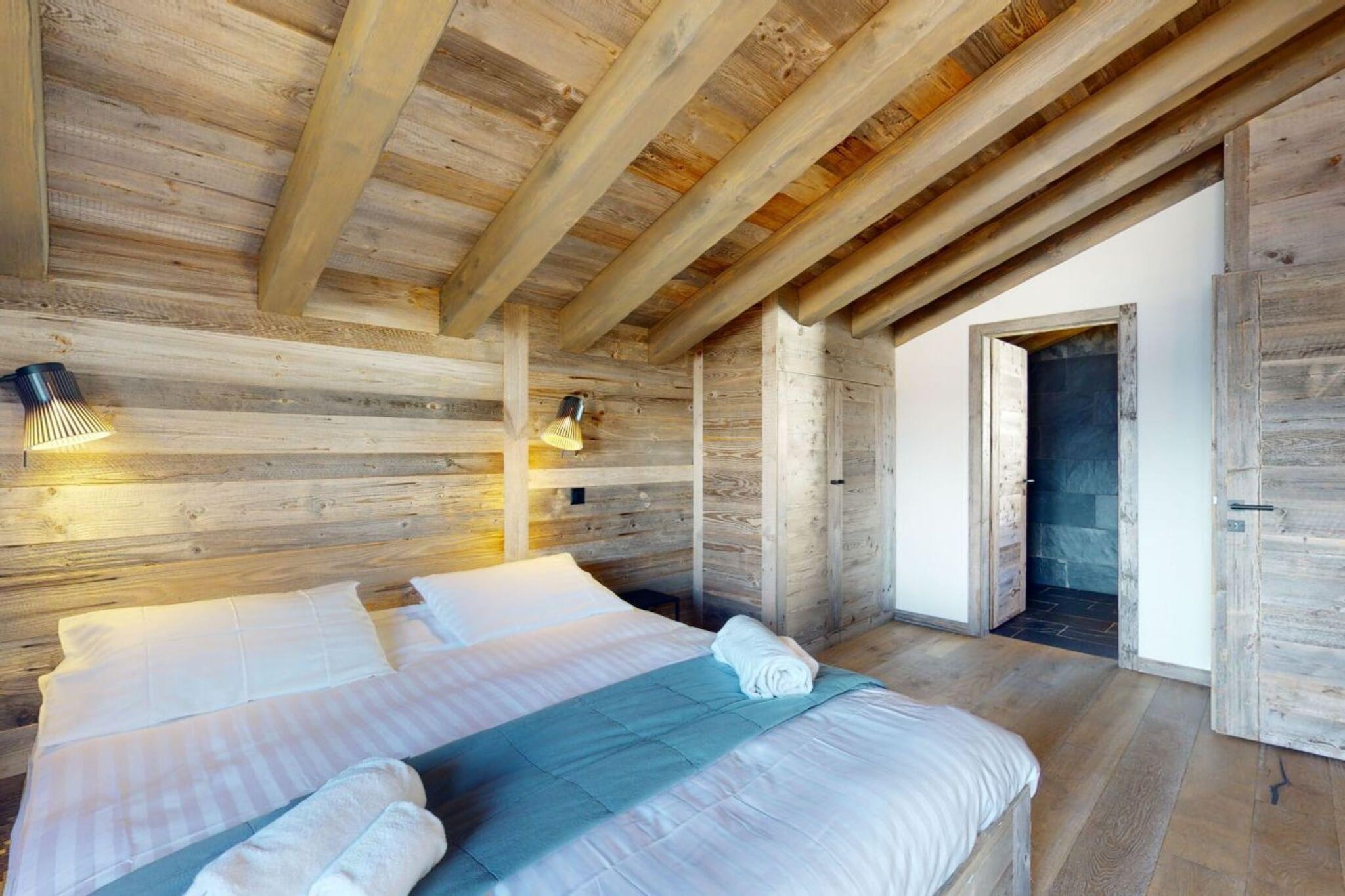 Ecureuil noir COSY & QUIET chalet 10 personnes-Bedroom