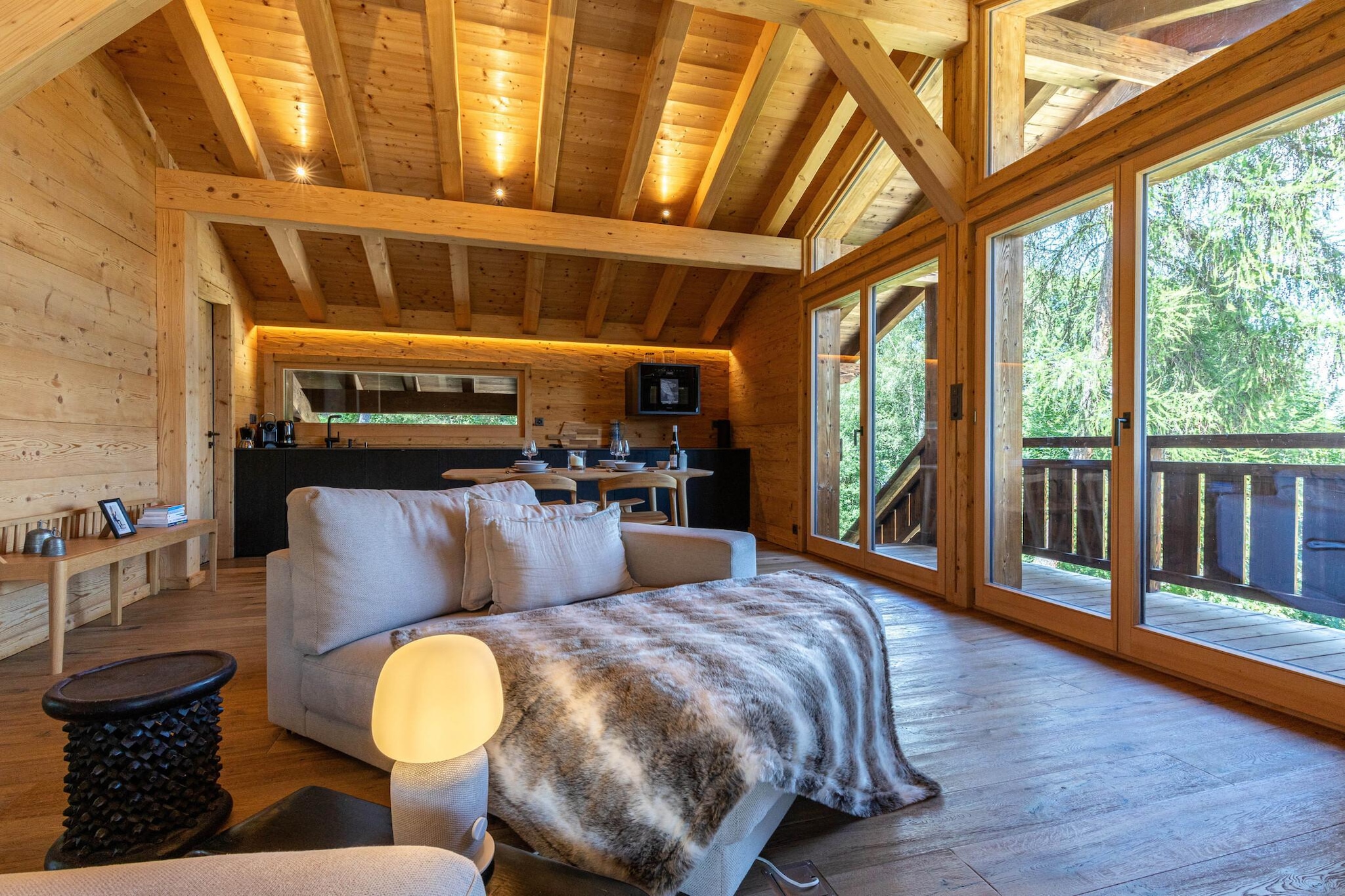 Escape to this luxurious 4-star chalet, nestled in the serene beauty of Les Masses, Switzerland. Perfect for up to 4 guests, this 80 m² chalet offers the perfect blend of contemporary design and natural surroundings. The fully equipped kitchen includes a fridge, steam oven, induction cooking plates, Nespresso coffee machine, and more, ideal for preparing cozy meals. The living room is bright and inviting, with a modern stove, Bluetooth speakers, and a dining table, creating an ideal space for relaxation.

The chalet features two spacious double bedrooms, one with a bath in the room, a sliding door to the toilet and washbasin, and the other with a foldable mattress and small desk. Enjoy the sleek Italian shower room with a toilet and washbasin. Outside, the chalet offers a small terrace with garden furniture and a balcony with stunning views of the mountains. With easy access to two parking spaces, the chalet ensures your convenience throughout your stay.

Located just 5 minutes from the ski slopes, this chalet offers breathtaking views of the Dent-Blanche and Matterhorn mountains. The cable car is only 1.4 km away, with shops and leisure options nearby. During your stay, benefit from exclusive discounts, including up to 50% off equipment rentals. Optional services like gourmet baskets and bed linen can be arranged to ensure an unforgettable experience.