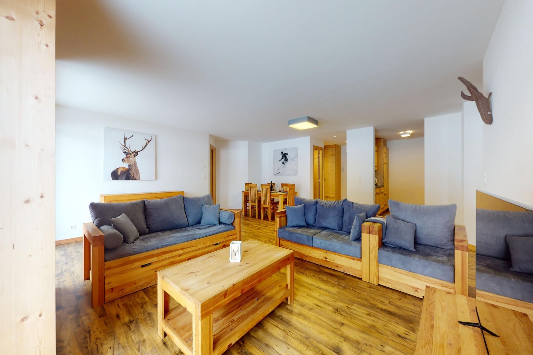 This spacious and inviting apartment accommodates up to 6 guests, making it an ideal choice for families or groups. It features three bedrooms, including options for single and bunk beds, ensuring comfortable sleeping arrangements. The living area includes a sofa, creating a cozy space for relaxation. Guests will appreciate the balcony with stunning views, enhancing the overall experience. Pets are welcome, providing an inclusive atmosphere for all family members. Complimentary access to nearby recreational facilities offers opportunities for leisure activities.

Situated in the heart of Veysonnaz, the apartment benefits from a prime location near various attractions. The ski slopes are just a short distance away, making it perfect for winter sports enthusiasts. Visitors can explore the charming village, which is only a few minutes walk from the apartment and offers a selection of shops and dining options. Convenient transport links, including a cable car only 150 meters away and public transport options nearby, facilitate easy travel to surrounding areas and attractions.

The well-equipped kitchen is designed for convenience, featuring essential appliances such as a fridge, oven, and dishwasher, along with a fondue set to enhance your culinary experience. Additional amenities include a washing machine for added convenience and a ski room to store equipment securely. The residence offers a peaceful environment, surrounded by nature, allowing guests to enjoy both comfort and tranquility during their stay.