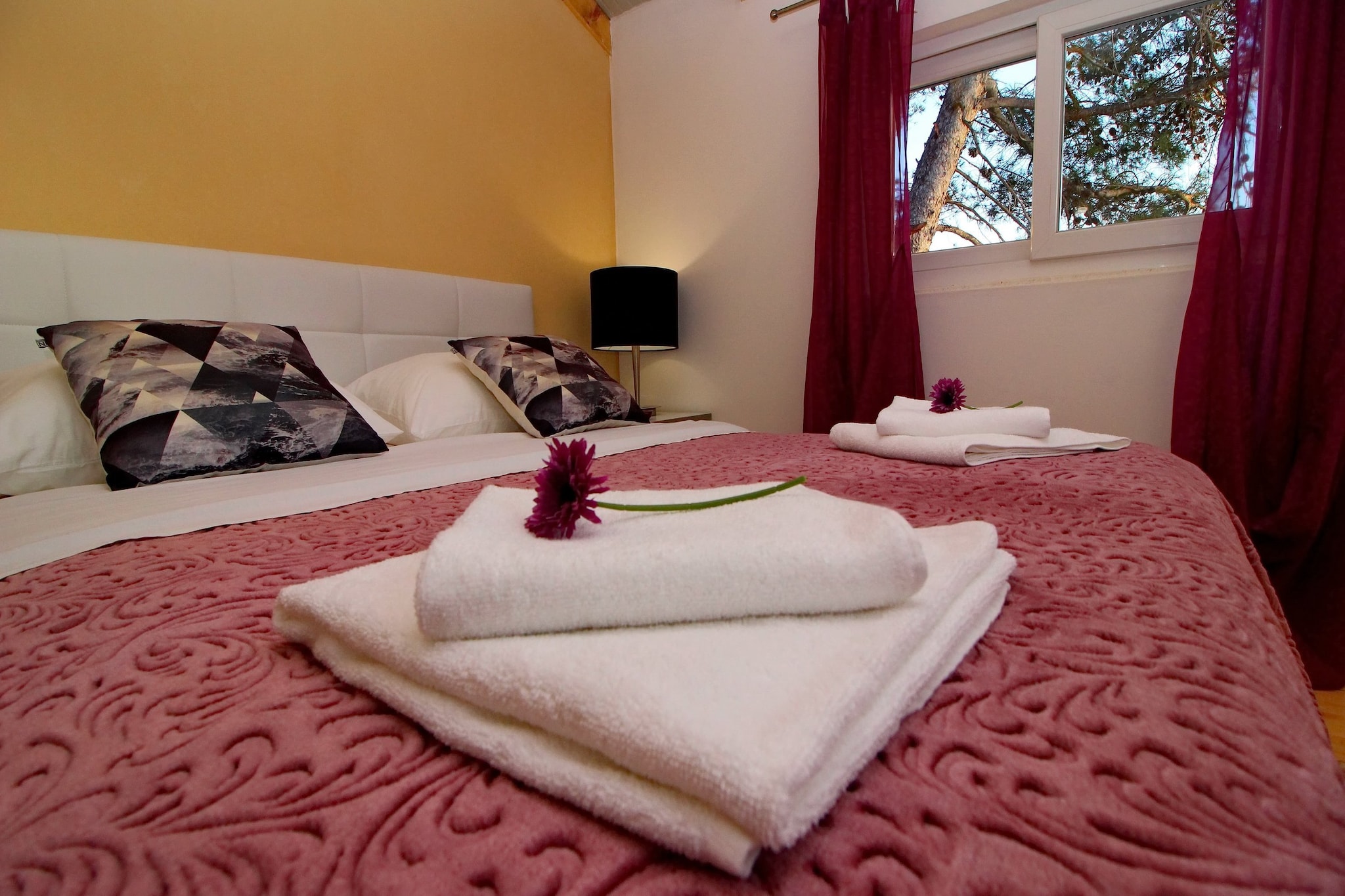 Holiday Home Bili Žal - Two Bedroom Holiday Home with Terrace and Sea View-Innen