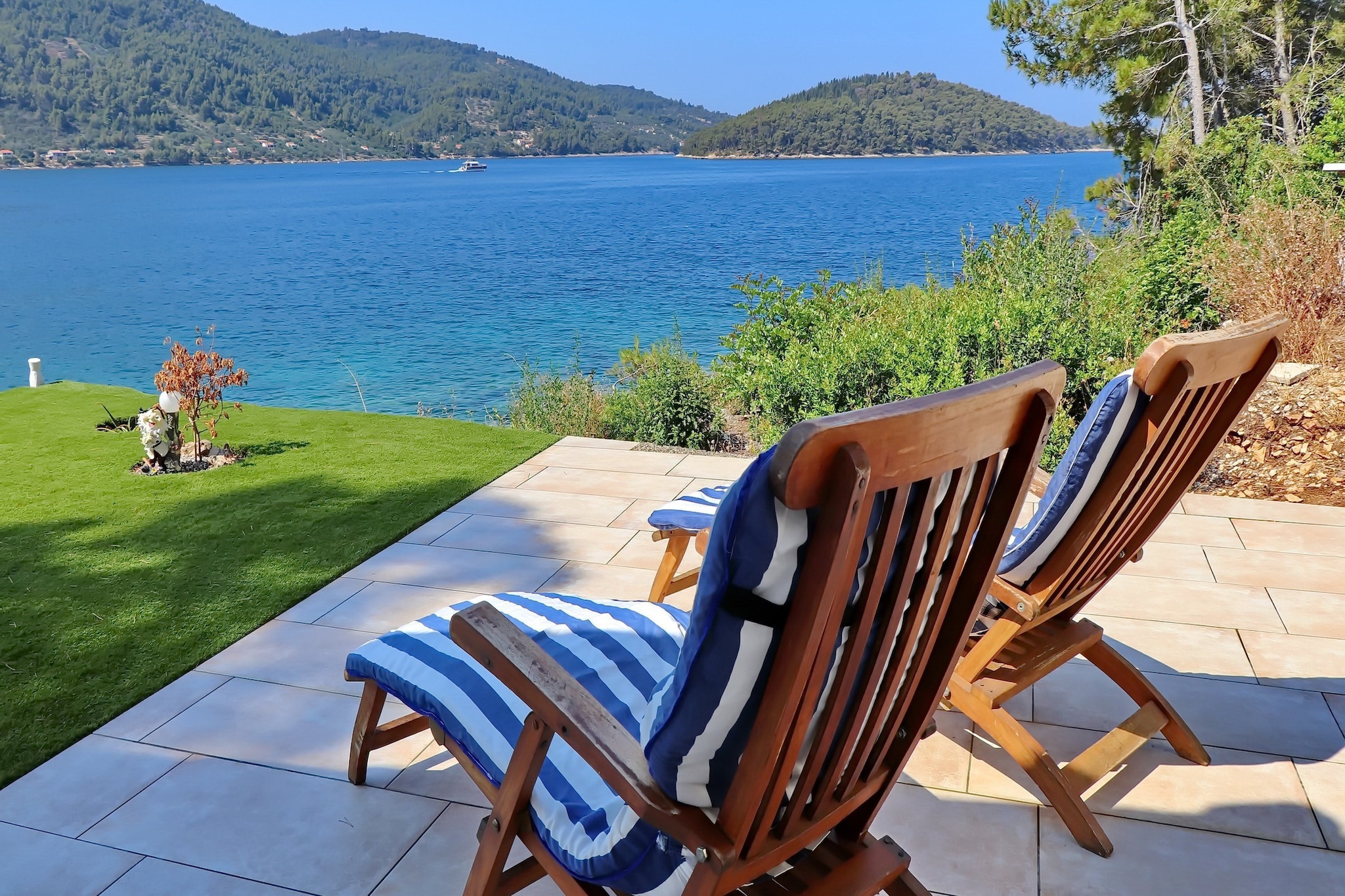 Holiday Home Bili Žal - Two Bedroom Holiday Home with Terrace and Sea View-Terrasse