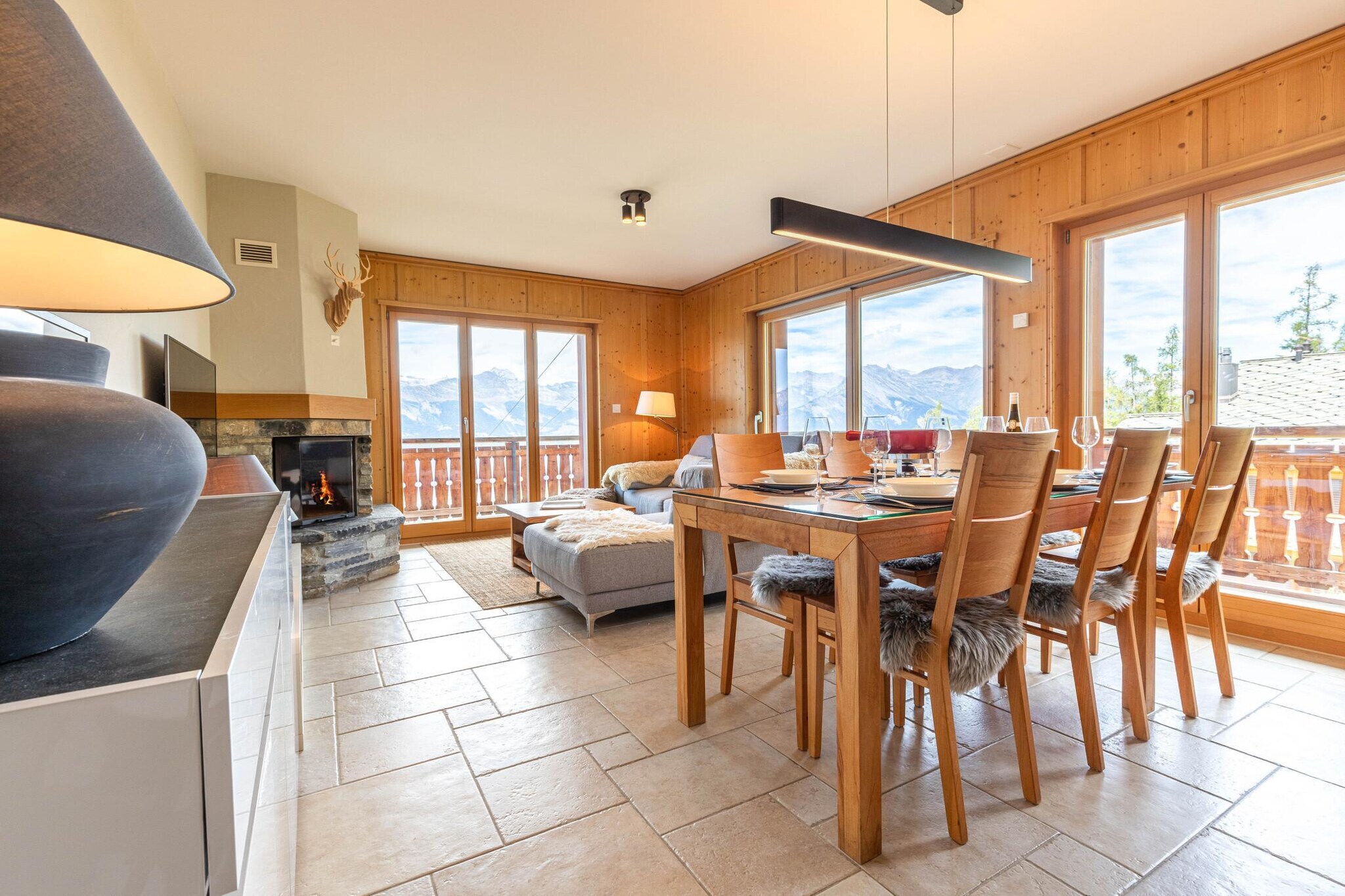 Nestled in the serene beauty of Veysonnaz, Switzerland, this spacious 4*+ apartment offers a comfortable retreat for up to 8 people. The 110 m² living space features a cozy living room with a fireplace, sofa bed, flat-screen cable TV, and DVD player. The fully equipped open kitchen includes a ceramic hob, oven, microwave, toaster, filter coffee machine, kettle, and dishwasher, ensuring all your culinary needs are met. The apartment offers three bedrooms, two bathrooms, and an expansive terrace with panoramic views of the Rhone Valley.

The apartment is perfectly situated within the Hauts de Veysonnaz residence, offering direct access to the Veysonnaz ski slope. After a short walk, you’ll be on the slopes, ready to ski. The cable car is just 400 meters away, while shops and leisure activities are located 1.3 km from the property. Surrounded by nature, the residence is also near hiking trails, providing outdoor enthusiasts with endless opportunities for exploration. The complex includes a lift, sauna, and laundry facilities for added convenience.

Additional amenities include a private parking space, ski room, and access to a public swimming pool during the summer and winter seasons. For extra comfort, you can opt for services such as bed linen, towels, and final cleaning (available at an extra charge). The residence also offers various activities through the Sun&Fun program during peak seasons, along with discounts on equipment rental. Pets are not allowed, and there’s a required deposit, released after your stay.